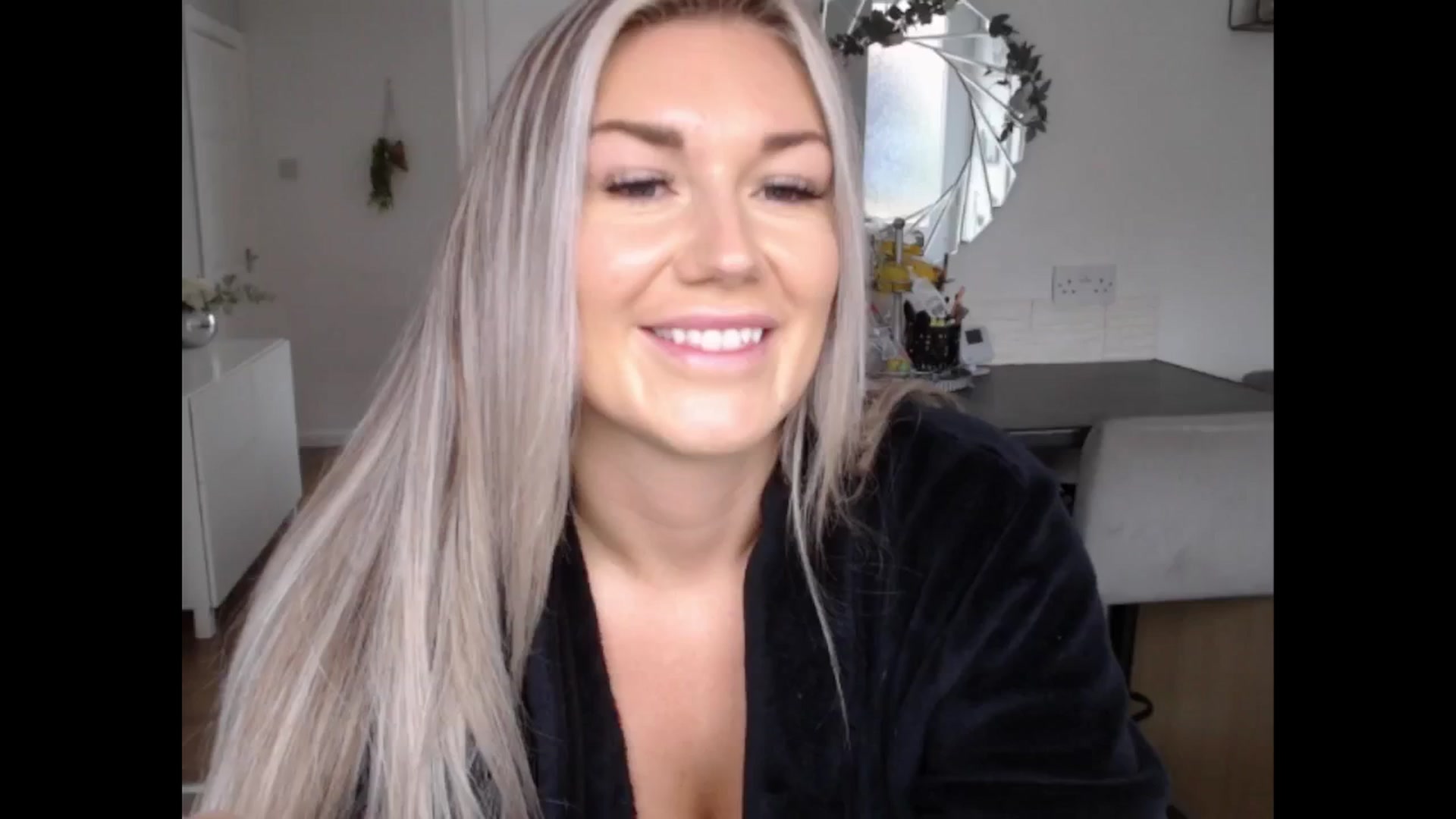 Gallery image thumbnail from LovelyLucy25's myfreecams stream on, 11/16/2024, 10:55 image 4 of 20