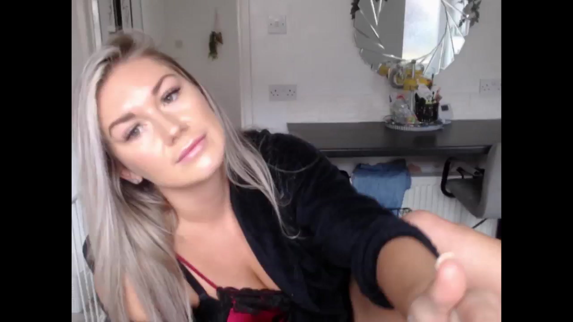 Gallery image thumbnail from LovelyLucy25's myfreecams stream on, 11/16/2024, 12:15 image 13 of 20