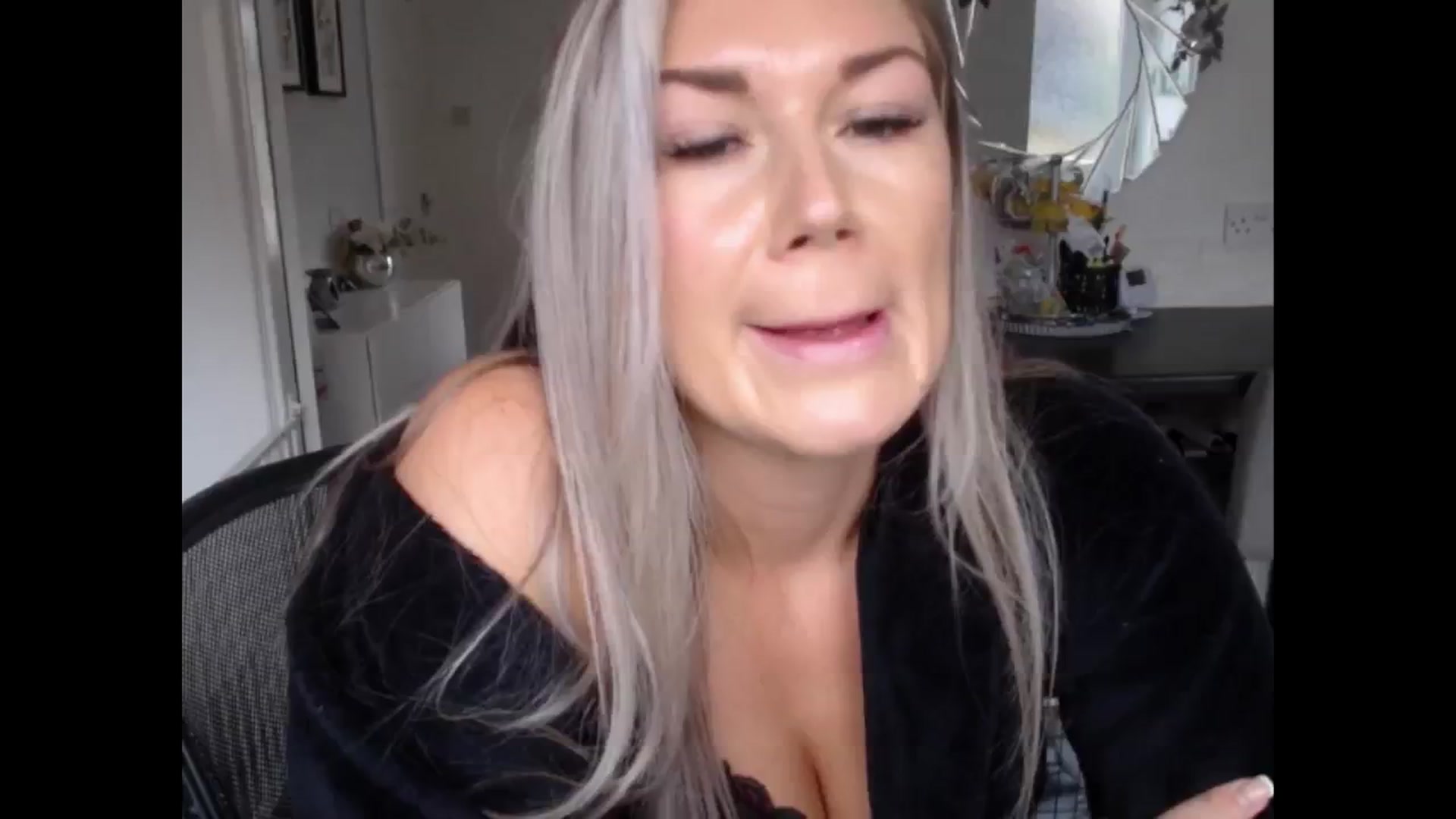 Gallery image thumbnail from LovelyLucy25's myfreecams stream on, 11/16/2024, 12:15 image 14 of 20