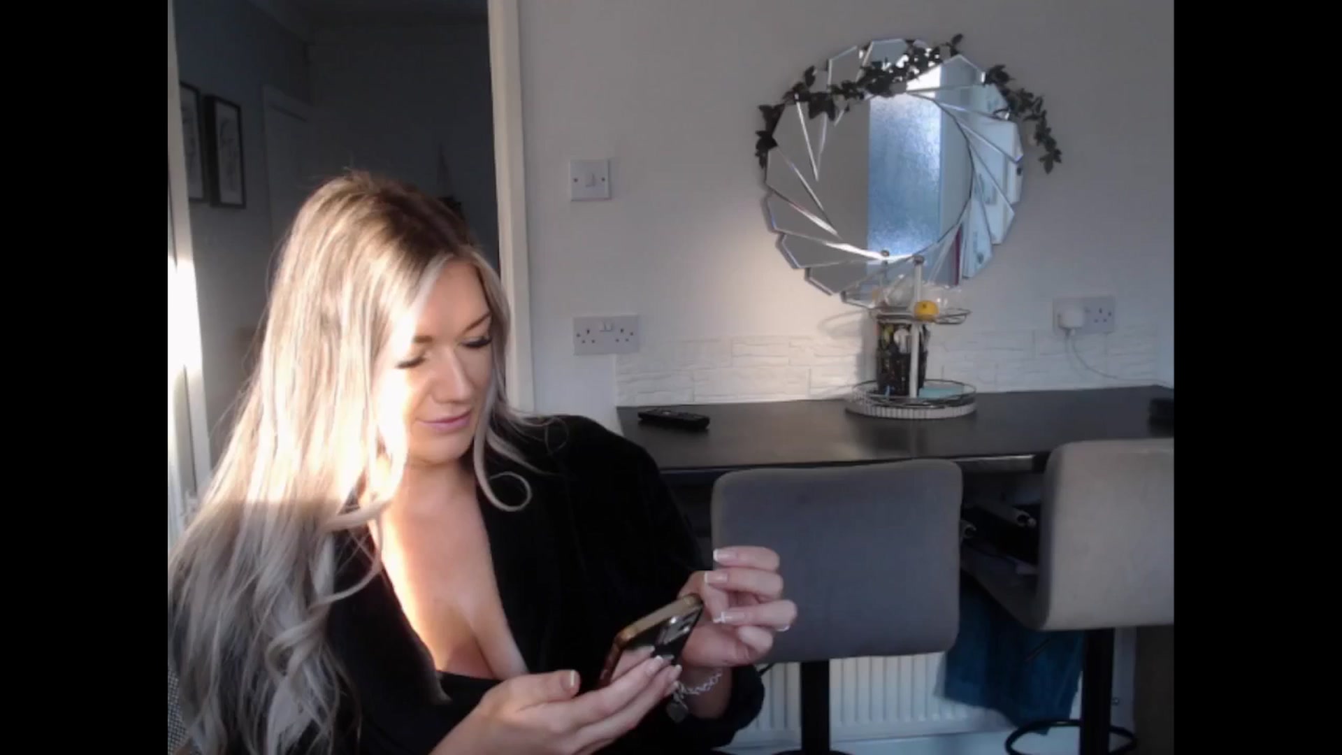 Gallery image thumbnail from LovelyLucy25's myfreecams stream on, 11/21/2024, 10:08 image 2 of 20