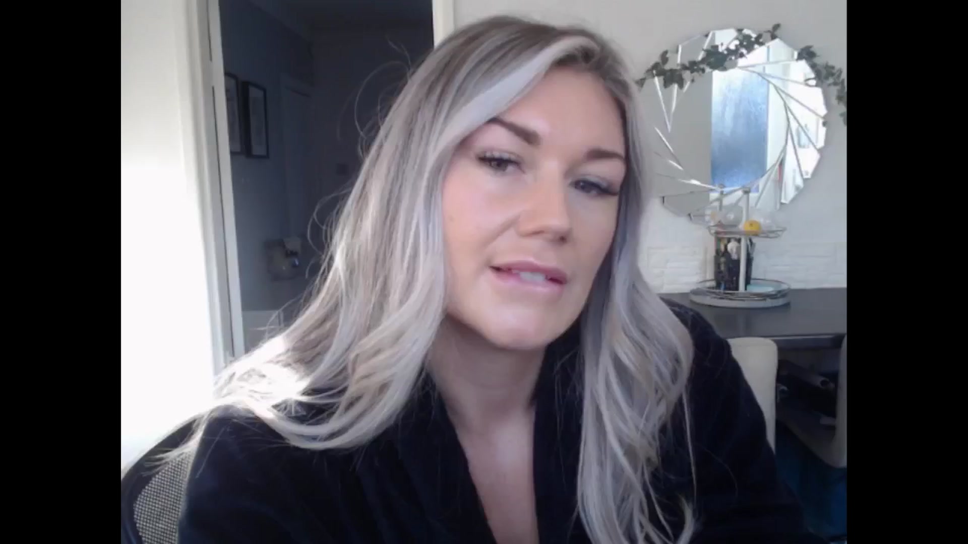 Gallery image thumbnail from LovelyLucy25's myfreecams stream on, 11/21/2024, 10:08 image 19 of 20