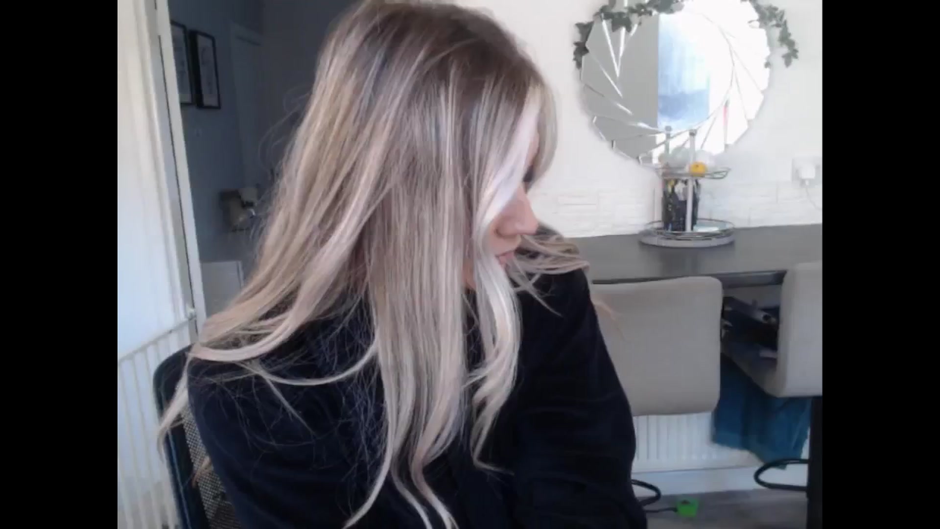 Gallery image thumbnail from LovelyLucy25's myfreecams stream on, 11/21/2024, 11:58 image 4 of 20