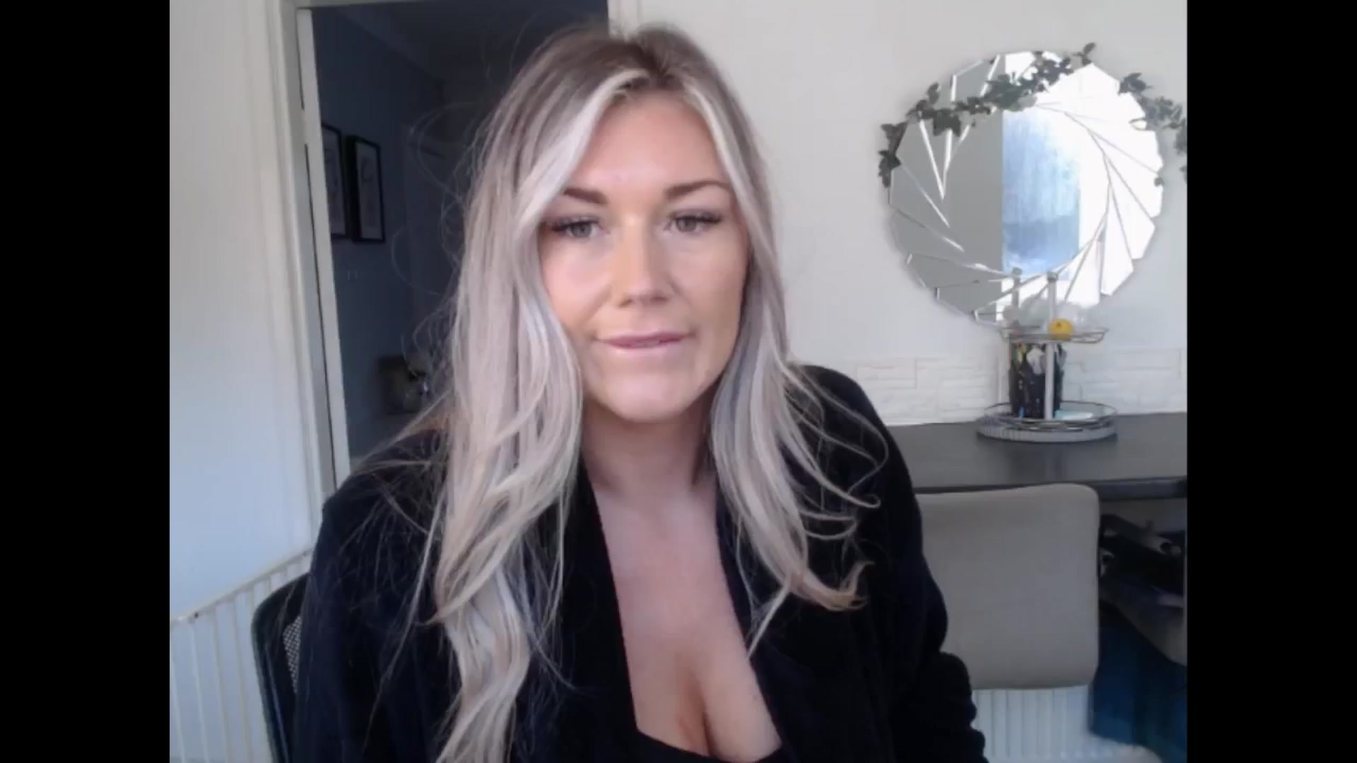 Gallery image thumbnail from LovelyLucy25's myfreecams stream on, 11/21/2024, 11:58 image 3 of 20