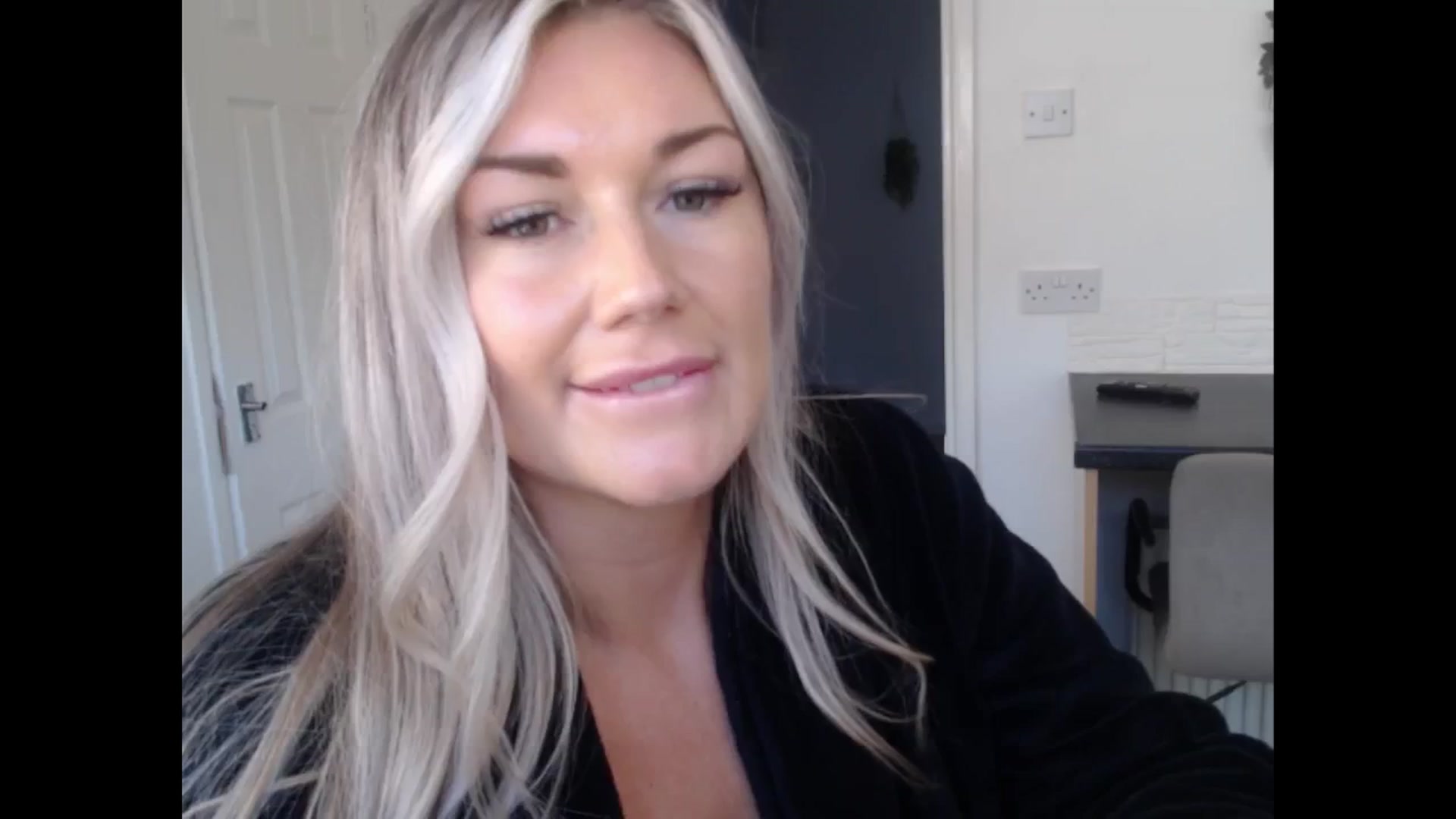 Gallery image thumbnail from LovelyLucy25's myfreecams stream on, 11/21/2024, 11:58 image 15 of 20