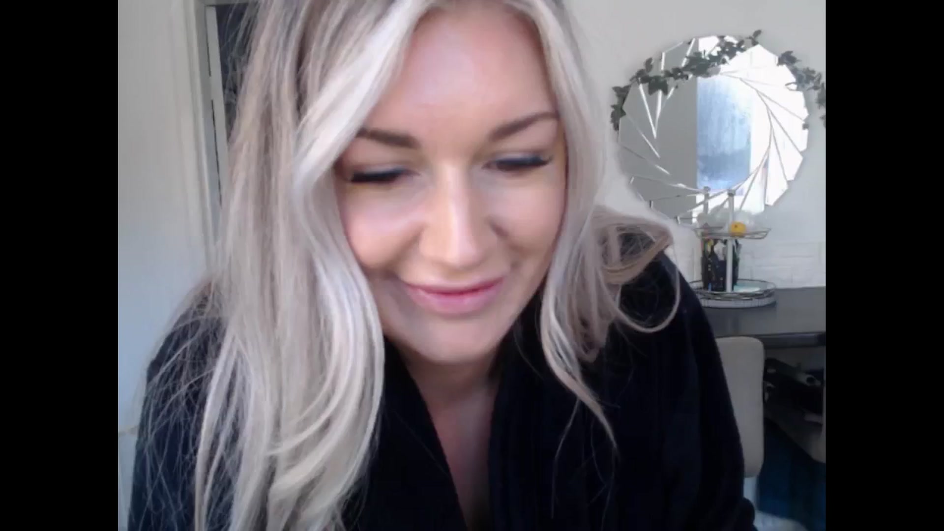 Gallery image thumbnail from LovelyLucy25's myfreecams stream on, 11/21/2024, 11:58 image 2 of 20