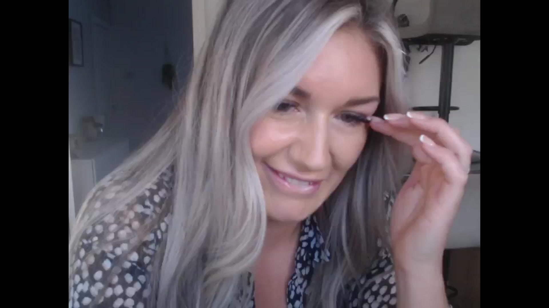 Gallery image thumbnail from LovelyLucy25's myfreecams stream on, 11/22/2024, 10:33 image 20 of 20