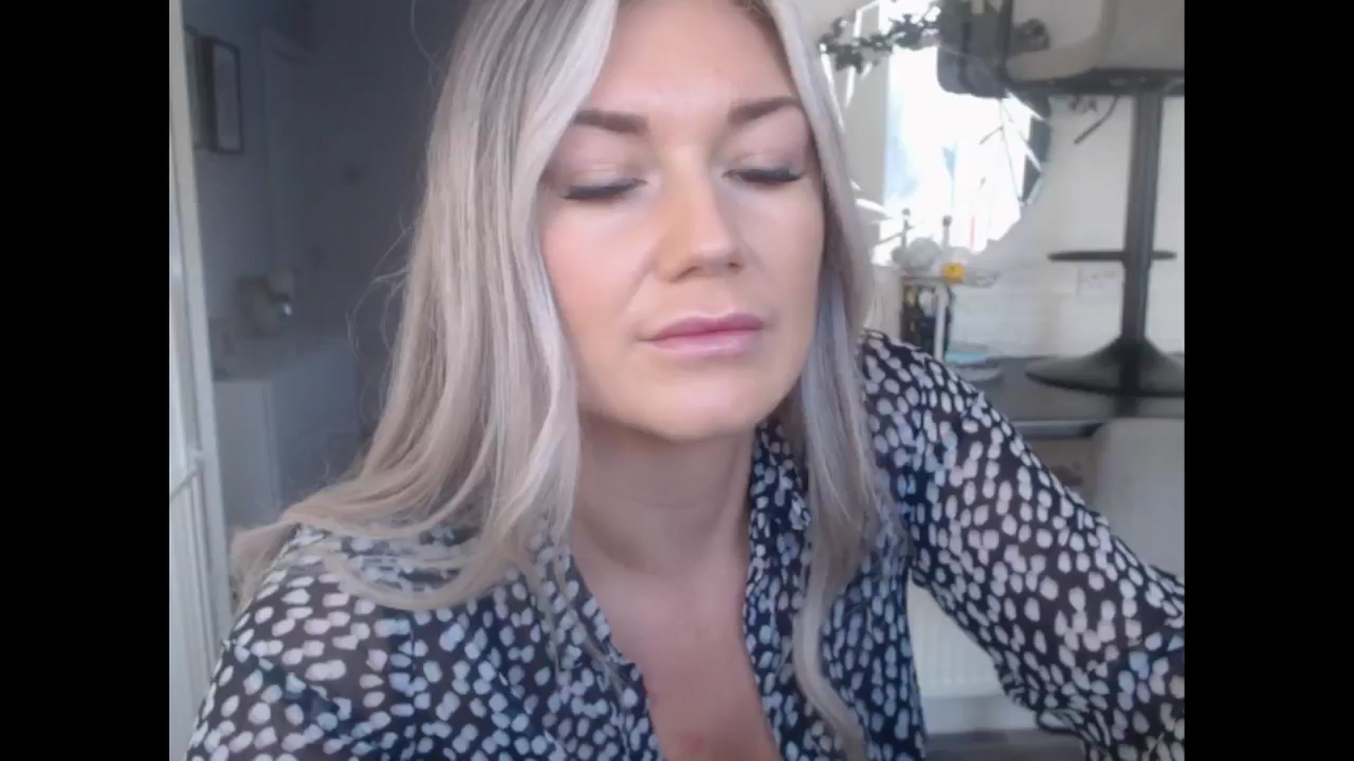 Gallery image thumbnail from LovelyLucy25's myfreecams stream on, 11/22/2024, 10:33 image 9 of 20