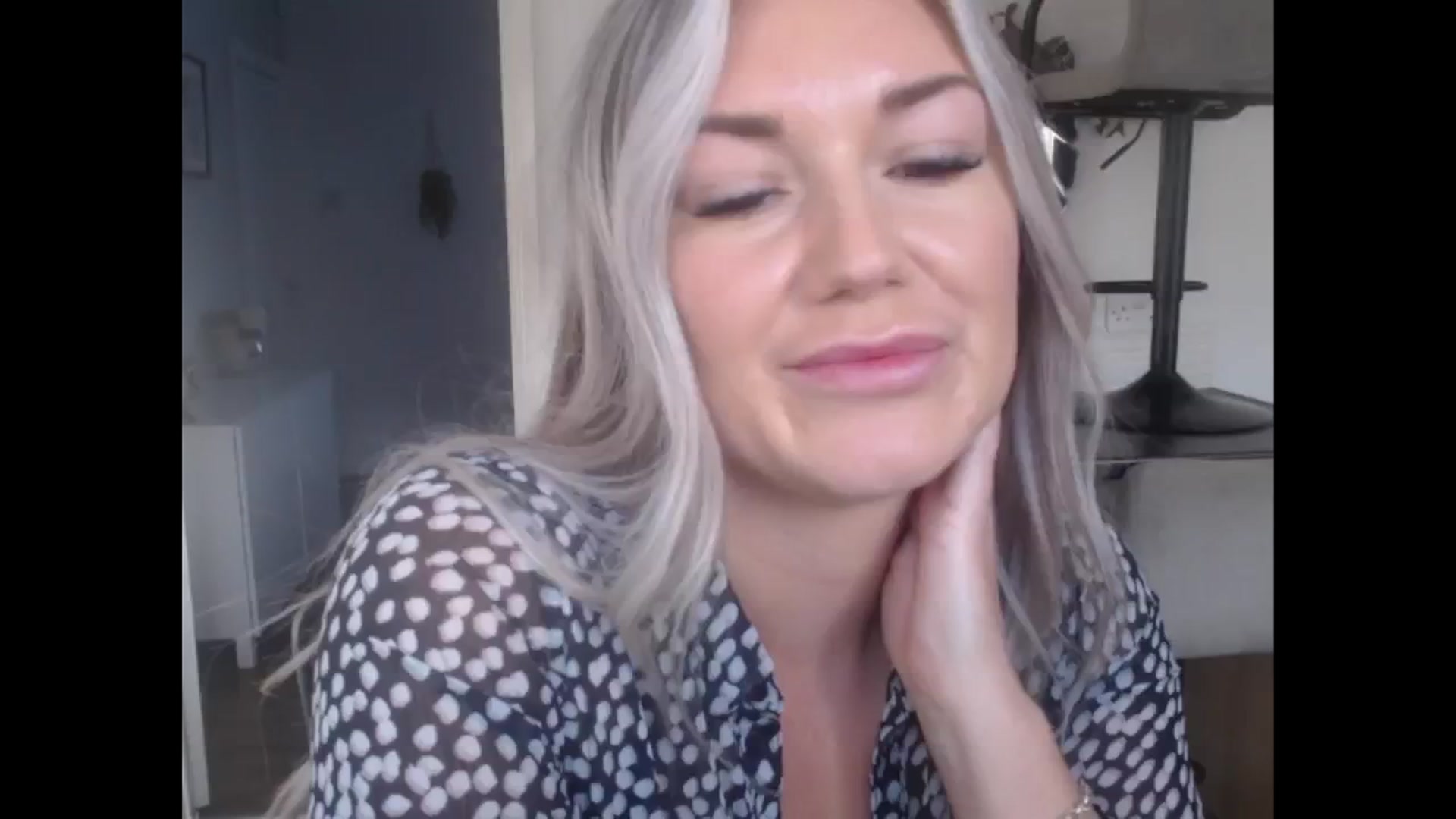 Gallery image thumbnail from LovelyLucy25's myfreecams stream on, 11/22/2024, 10:33 image 17 of 20