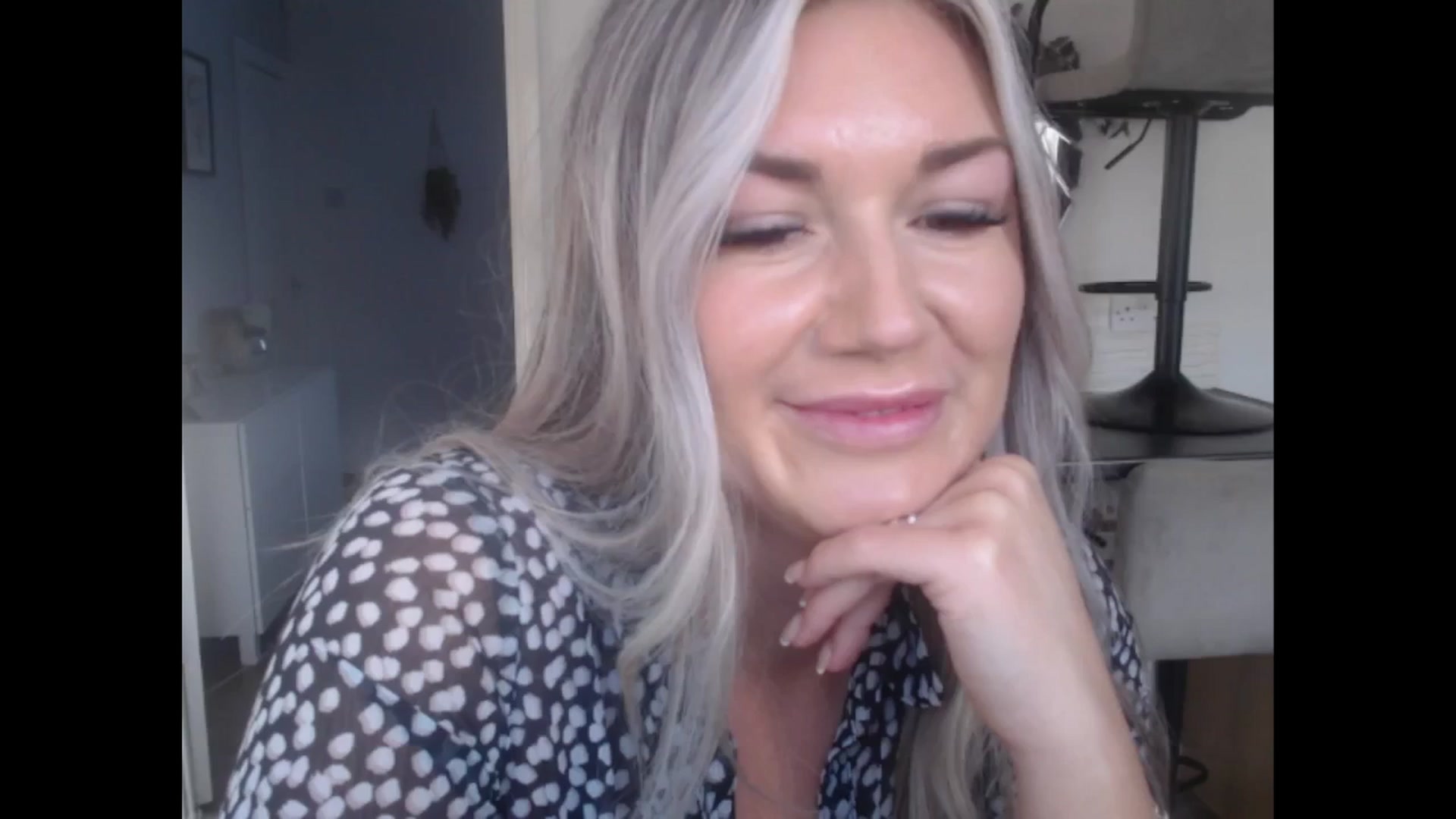Gallery image thumbnail from LovelyLucy25's myfreecams stream on, 11/22/2024, 10:33 image 18 of 20