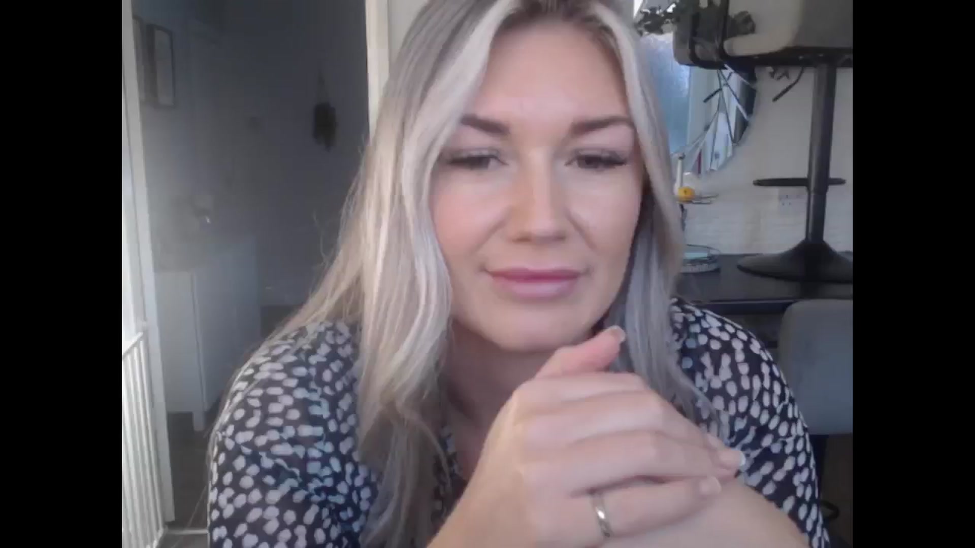 Gallery image thumbnail from LovelyLucy25's myfreecams stream on, 11/22/2024, 10:33 image 3 of 20