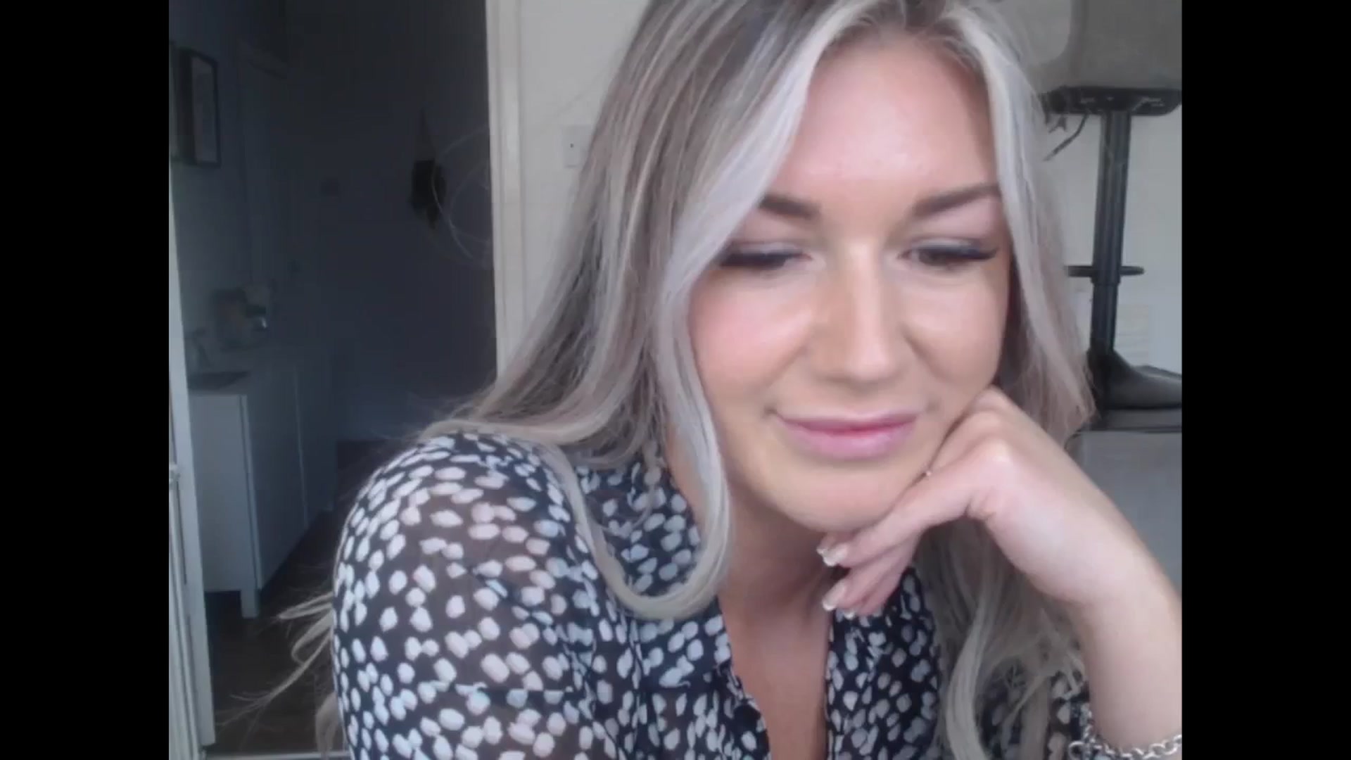 Gallery image thumbnail from LovelyLucy25's myfreecams stream on, 11/22/2024, 11:10 image 2 of 20