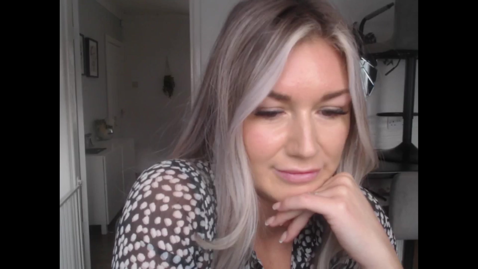 Gallery image thumbnail from LovelyLucy25's myfreecams stream on, 11/22/2024, 11:10 image 14 of 20