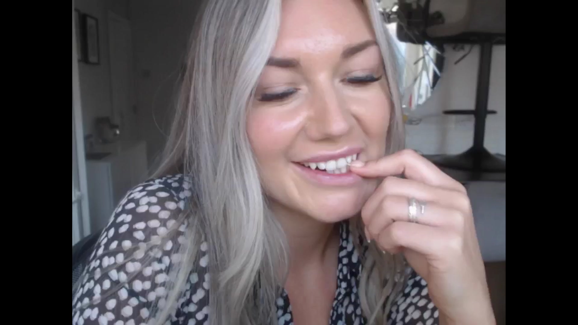 Gallery image thumbnail from LovelyLucy25's myfreecams stream on, 11/22/2024, 12:03 image 18 of 20