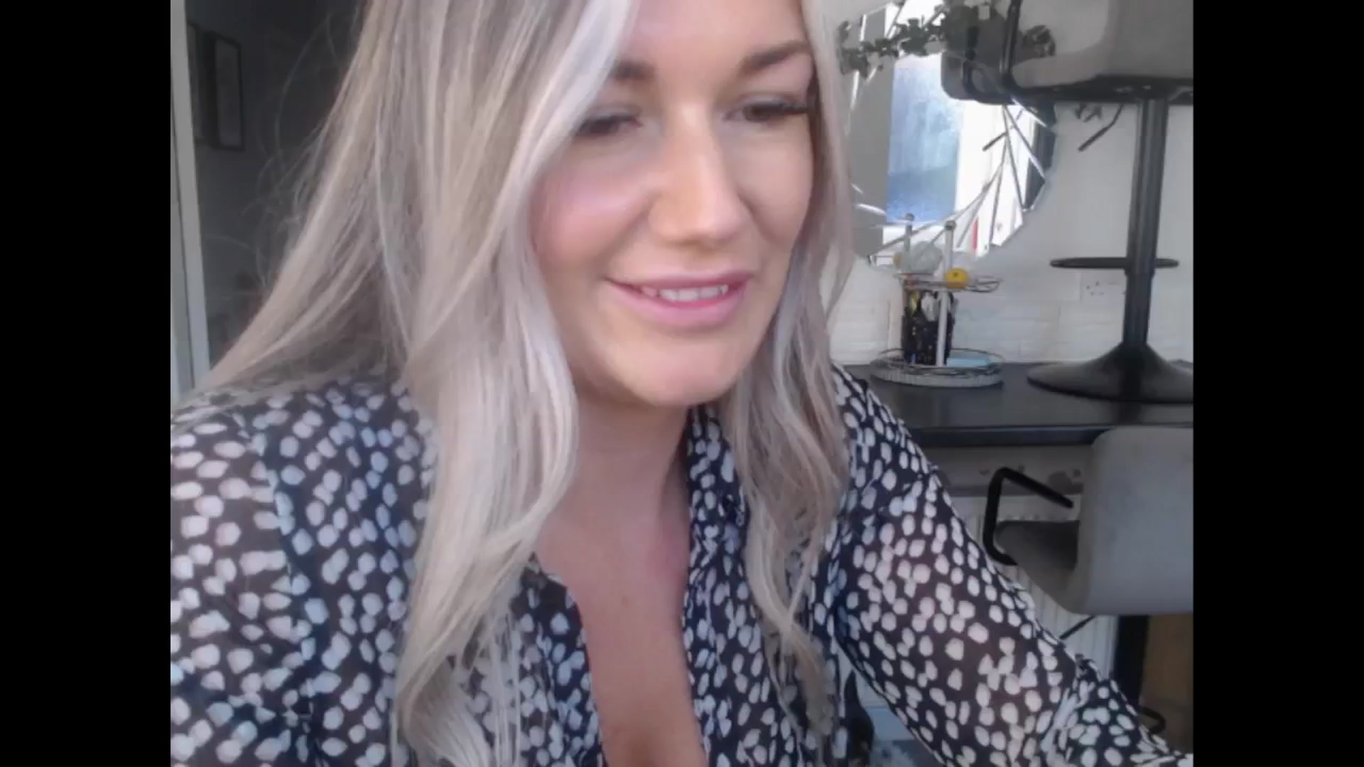 Gallery image thumbnail from LovelyLucy25's myfreecams stream on, 11/22/2024, 12:03 image 7 of 20