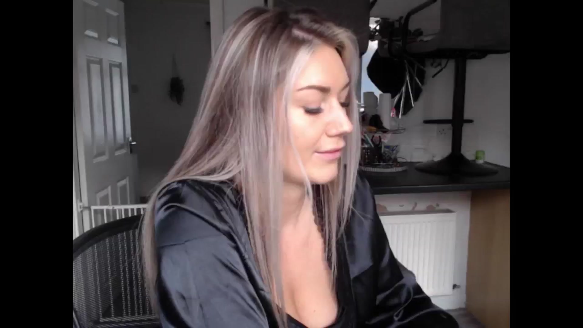 Gallery image thumbnail from LovelyLucy25's myfreecams stream on, 11/29/2024, 10:05 image 11 of 20