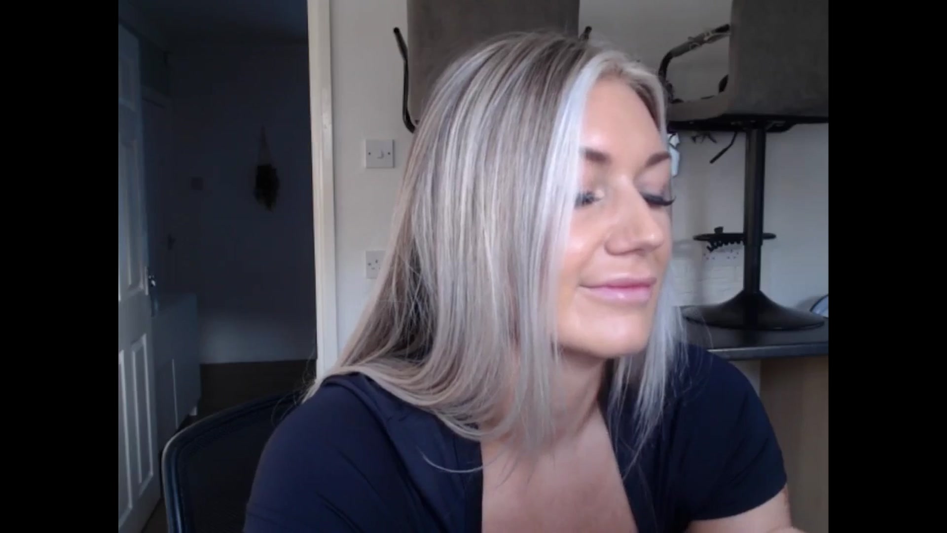 Gallery image thumbnail from LovelyLucy25's myfreecams stream on, 12/06/2024, 10:14 image 4 of 20