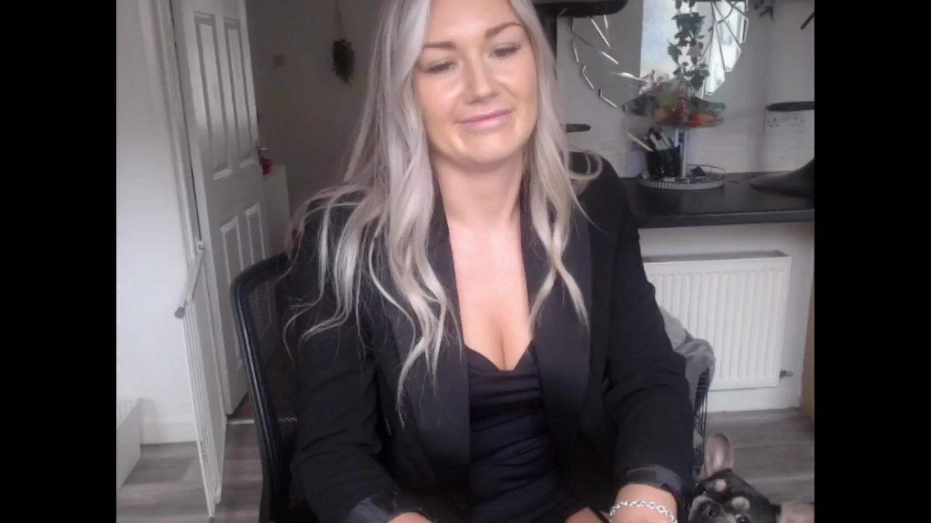 Gallery image thumbnail from LovelyLucy25's myfreecams stream on, 12/20/2024, 11:53 image 12 of 20