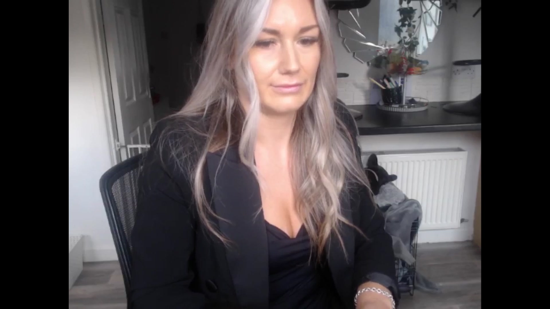 Gallery image thumbnail from LovelyLucy25's myfreecams stream on, 12/20/2024, 11:53 image 6 of 20