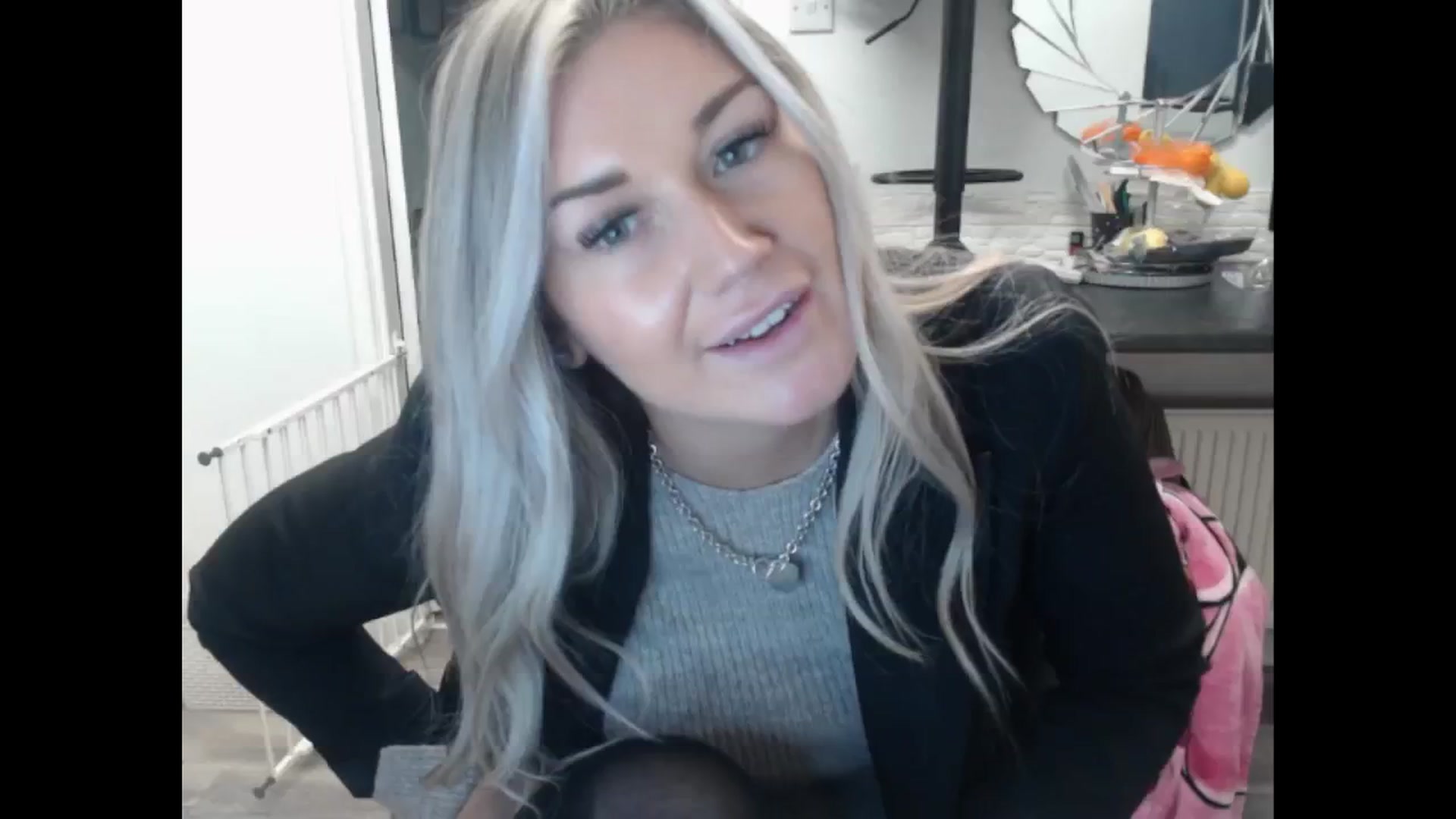 Gallery image thumbnail from LovelyLucy25's myfreecams stream on, 01/09/2025, 16:34 image 9 of 20