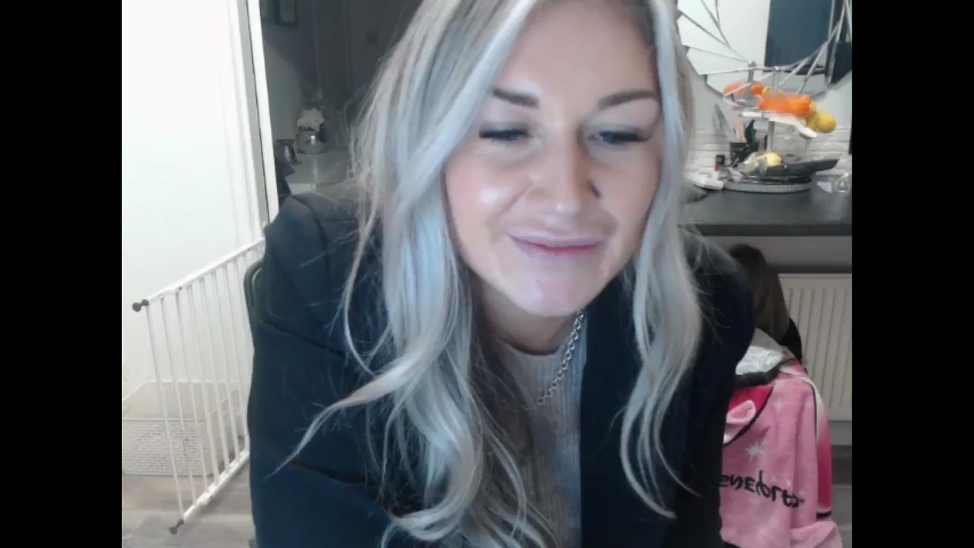Gallery image thumbnail from LovelyLucy25's myfreecams stream on, 01/09/2025, 16:34 image 6 of 20