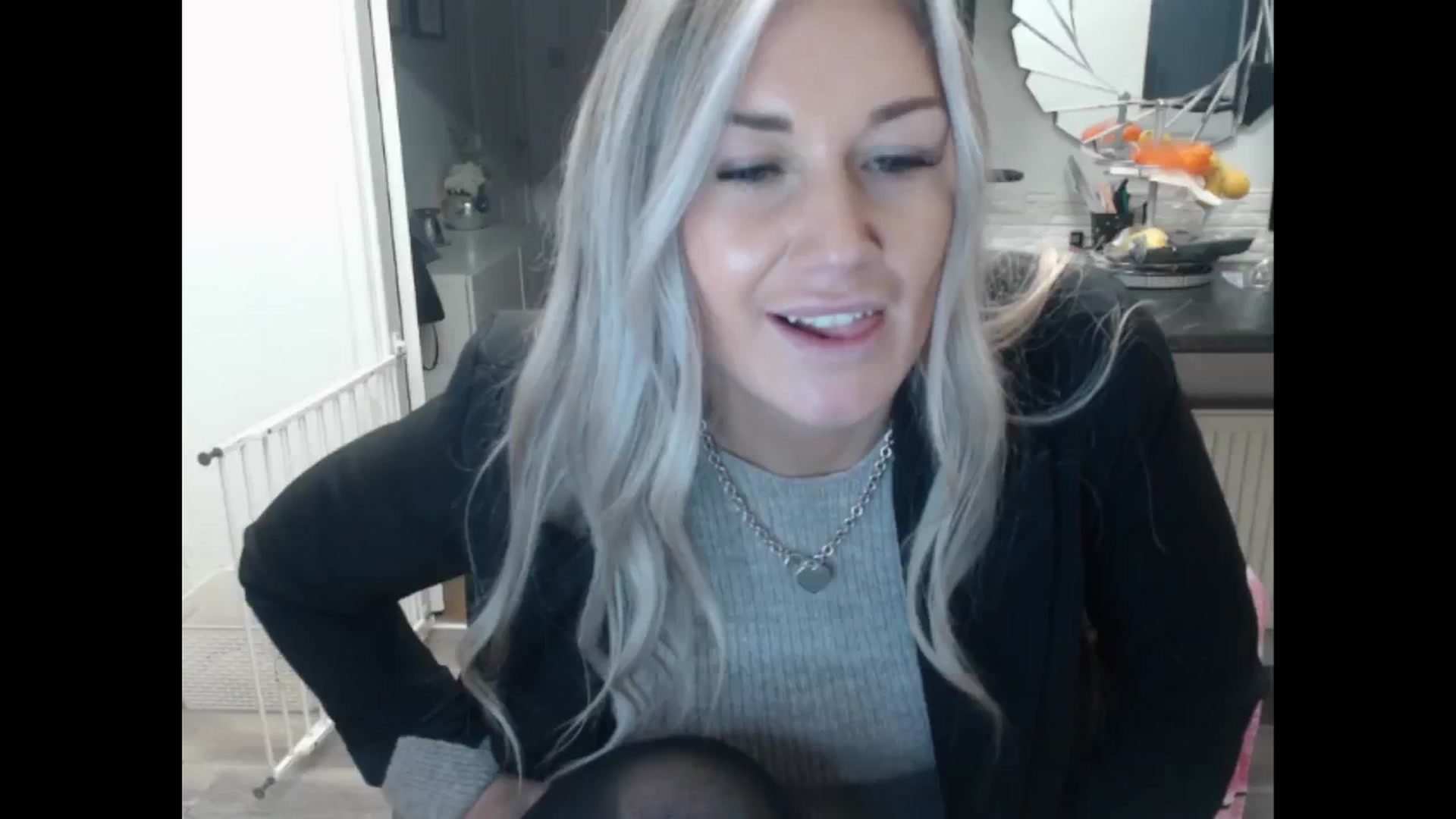 Gallery image thumbnail from LovelyLucy25's myfreecams stream on, 01/09/2025, 16:34 image 10 of 20