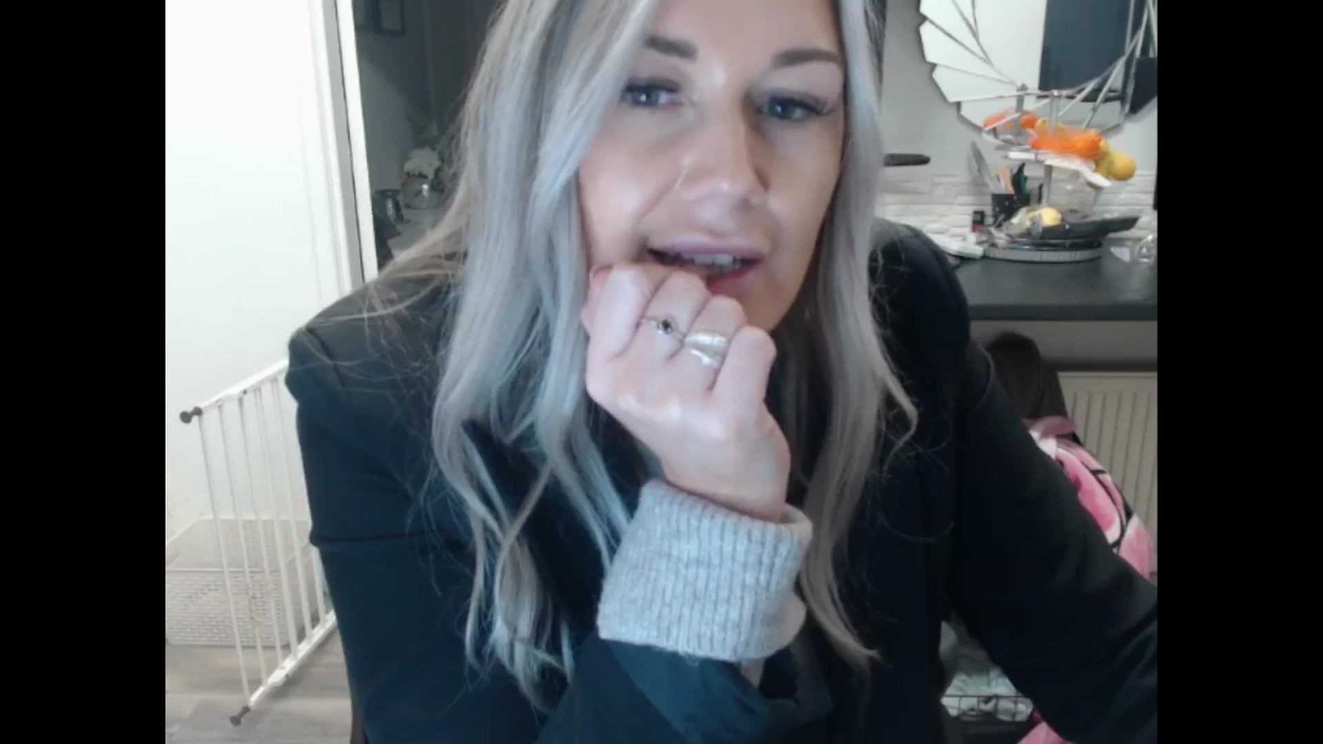 Gallery image thumbnail from LovelyLucy25's myfreecams stream on, 01/09/2025, 16:34 image 20 of 20