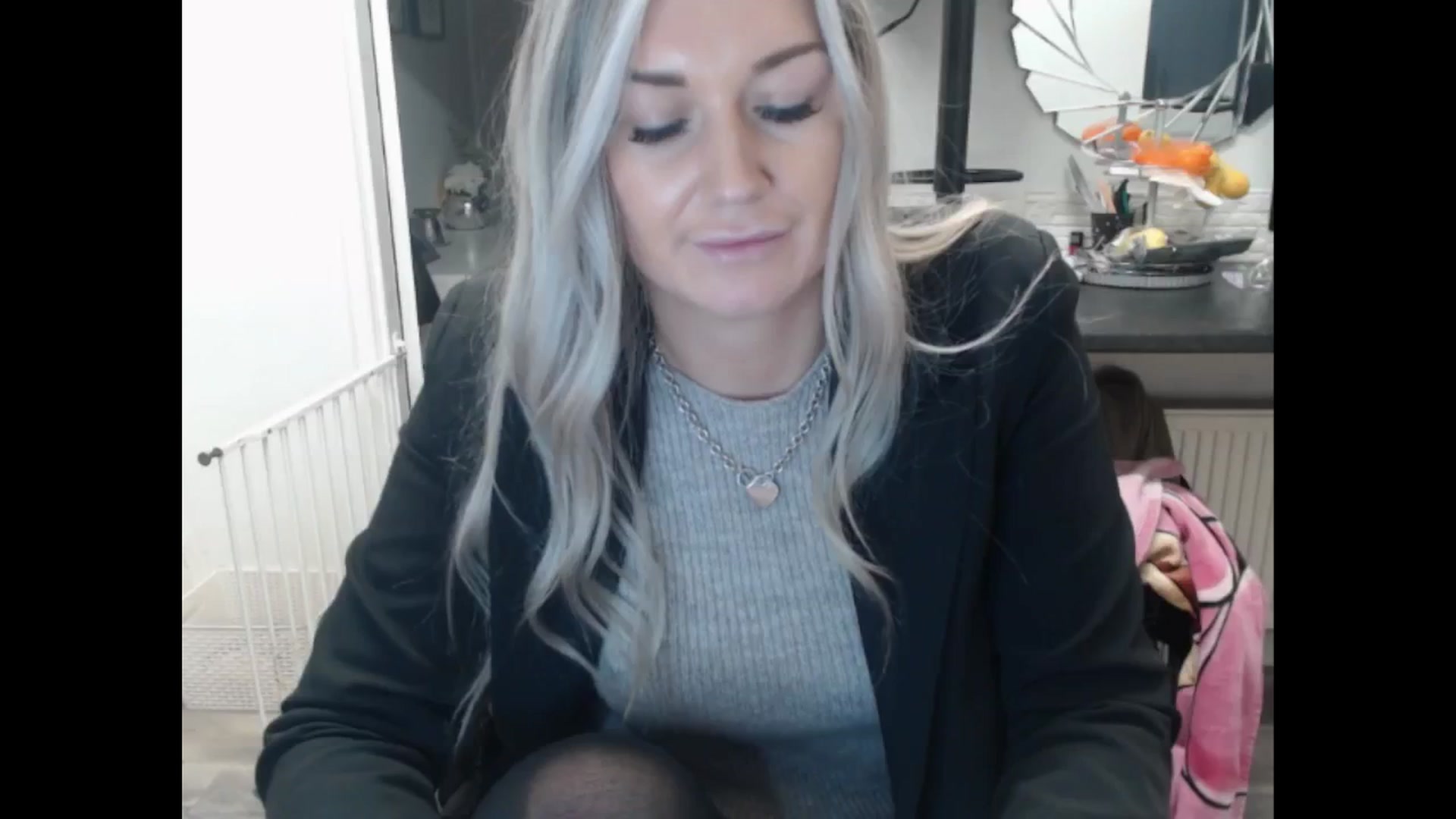 Gallery image thumbnail from LovelyLucy25's myfreecams stream on, 01/09/2025, 16:34 image 13 of 20