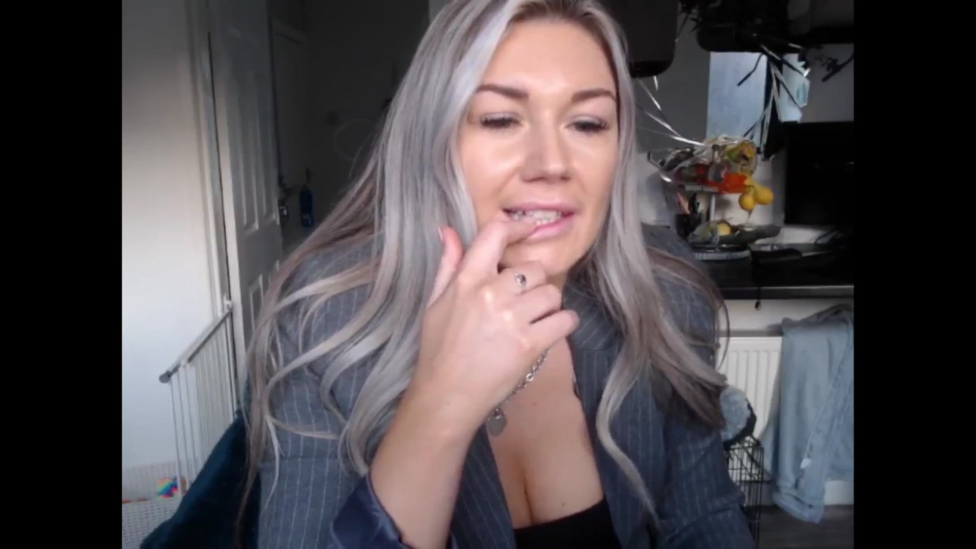 Gallery image thumbnail from LovelyLucy25's myfreecams stream on, 01/10/2025, 10:09 image 2 of 20