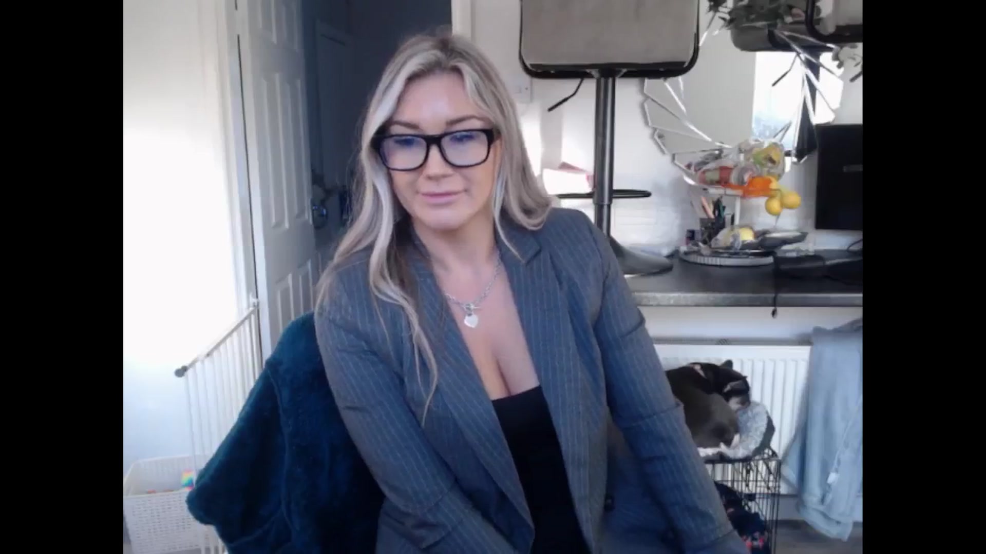 Gallery image thumbnail from LovelyLucy25's myfreecams stream on, 01/10/2025, 10:52 image 16 of 20