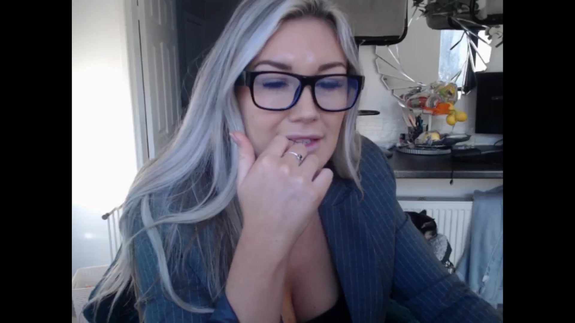 Gallery image thumbnail from LovelyLucy25's myfreecams stream on, 01/10/2025, 10:52 image 17 of 20
