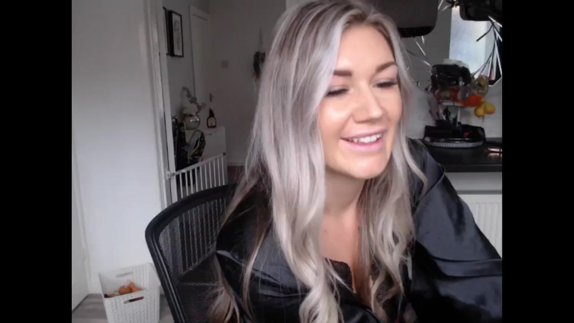 Gallery image thumbnail from LovelyLucy25's myfreecams stream on, 01/12/2025, 11:57 image 5 of 20