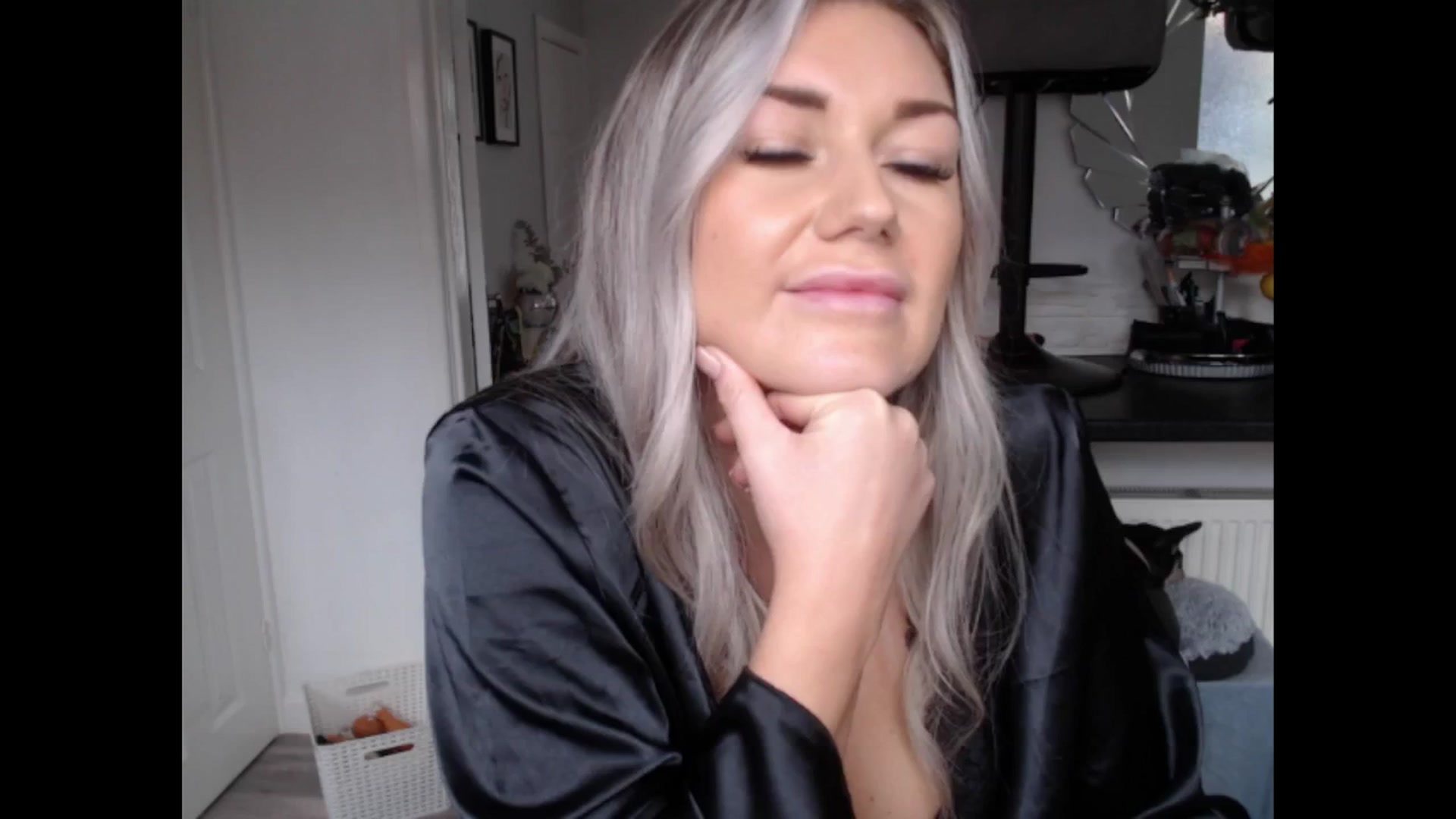 Gallery image thumbnail from LovelyLucy25's myfreecams stream on, 01/12/2025, 11:57 image 12 of 20