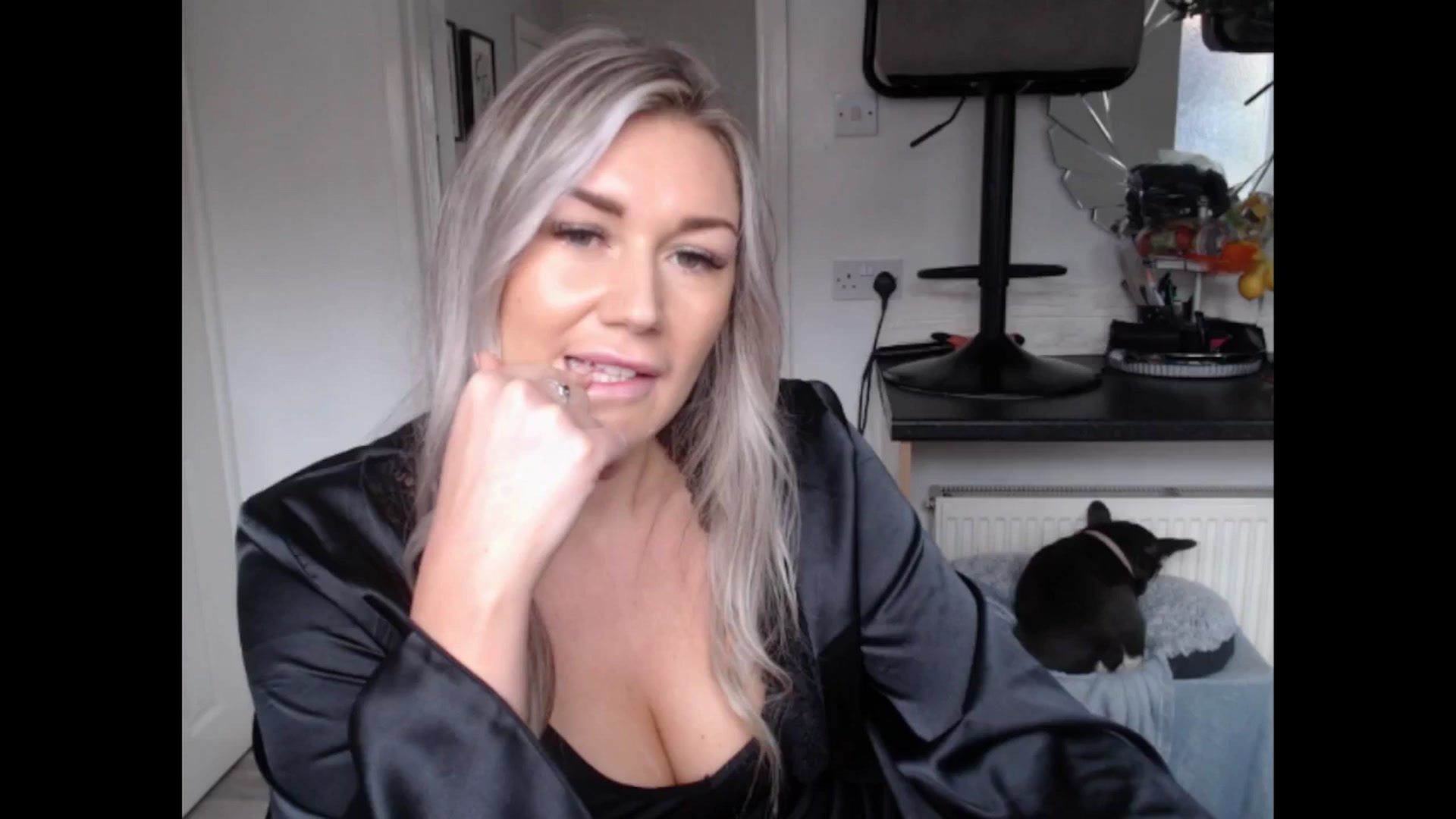 Gallery image thumbnail from LovelyLucy25's myfreecams stream on, 01/12/2025, 11:57 image 16 of 20