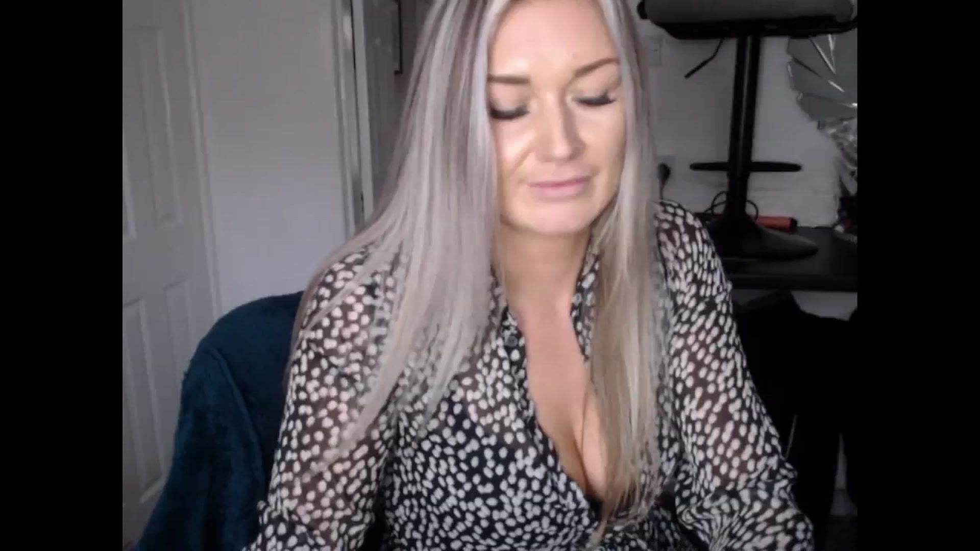 Gallery image thumbnail from LovelyLucy25's myfreecams stream on, 01/16/2025, 16:45 image 4 of 20