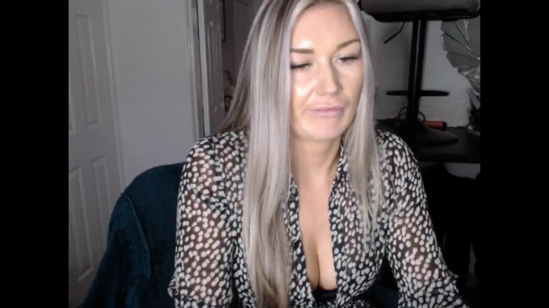 Gallery image thumbnail from LovelyLucy25's myfreecams stream on, 01/16/2025, 16:45 image 19 of 20