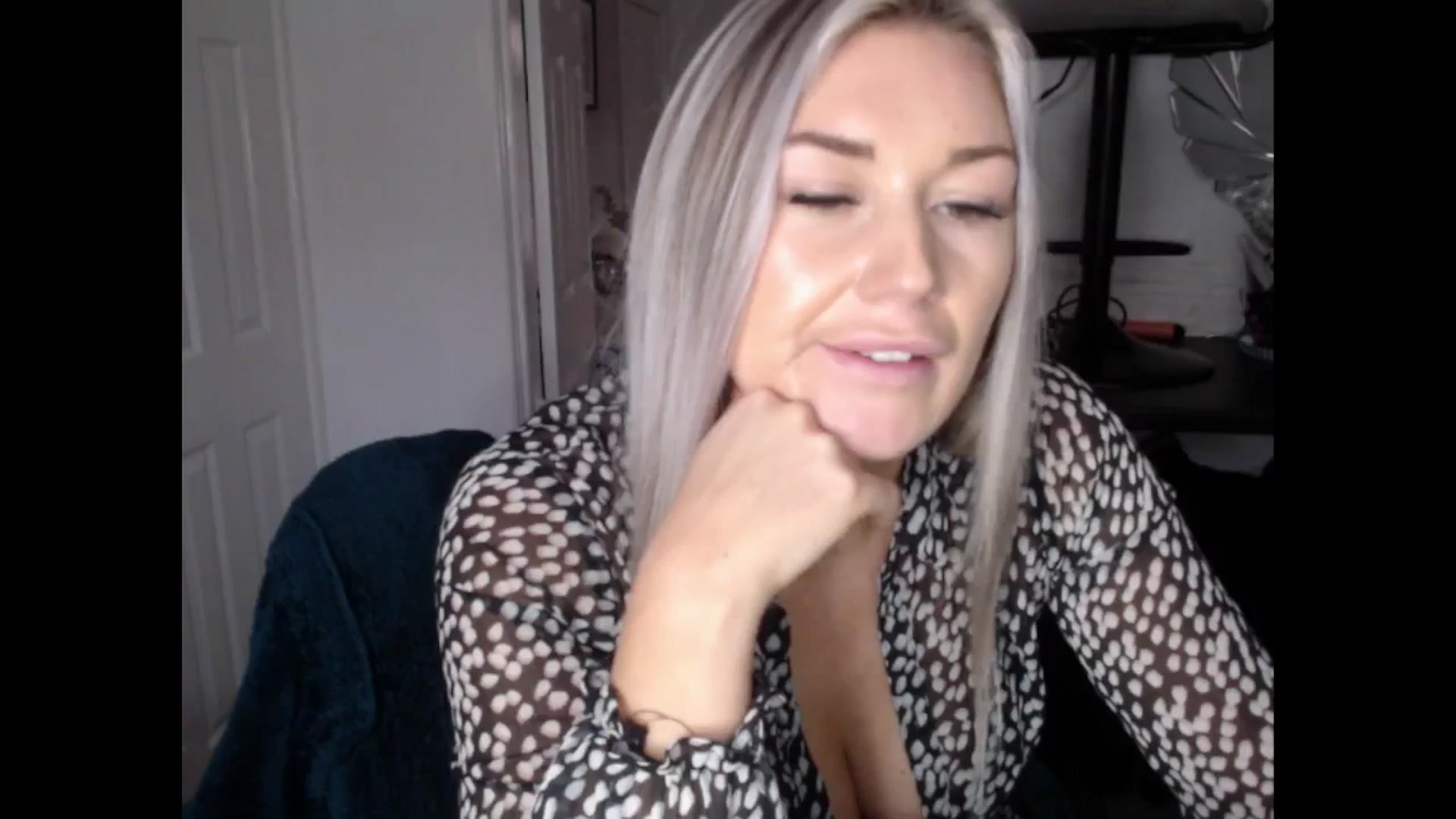 Gallery image thumbnail from LovelyLucy25's myfreecams stream on, 01/16/2025, 16:45 image 11 of 20