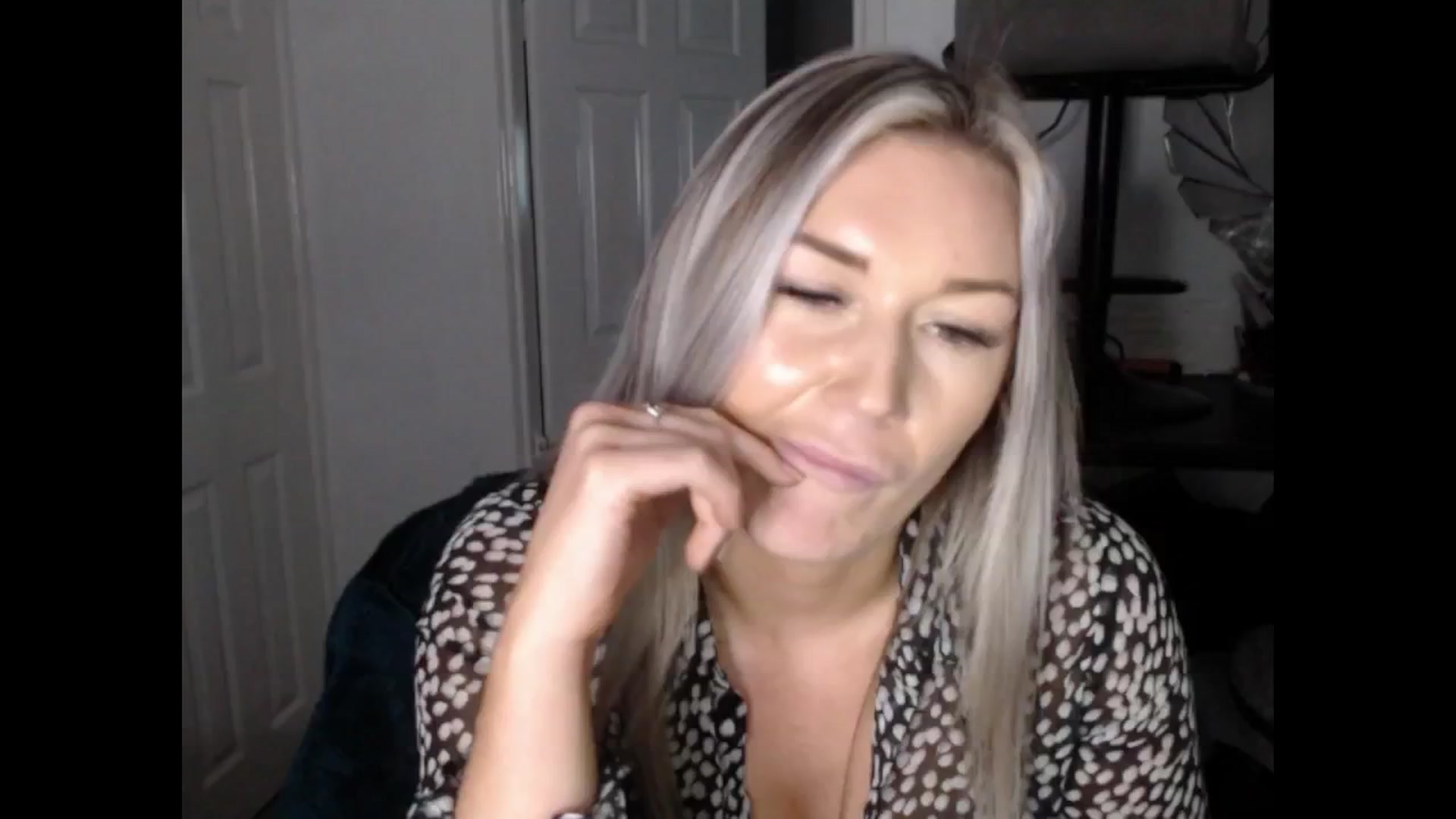 Gallery image thumbnail from LovelyLucy25's myfreecams stream on, 01/16/2025, 17:43 image 15 of 20