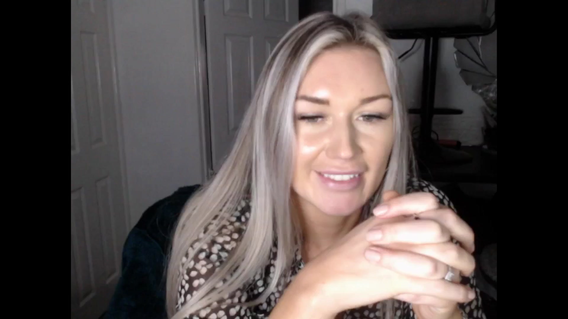 Gallery image thumbnail from LovelyLucy25's myfreecams stream on, 01/16/2025, 17:43 image 14 of 20