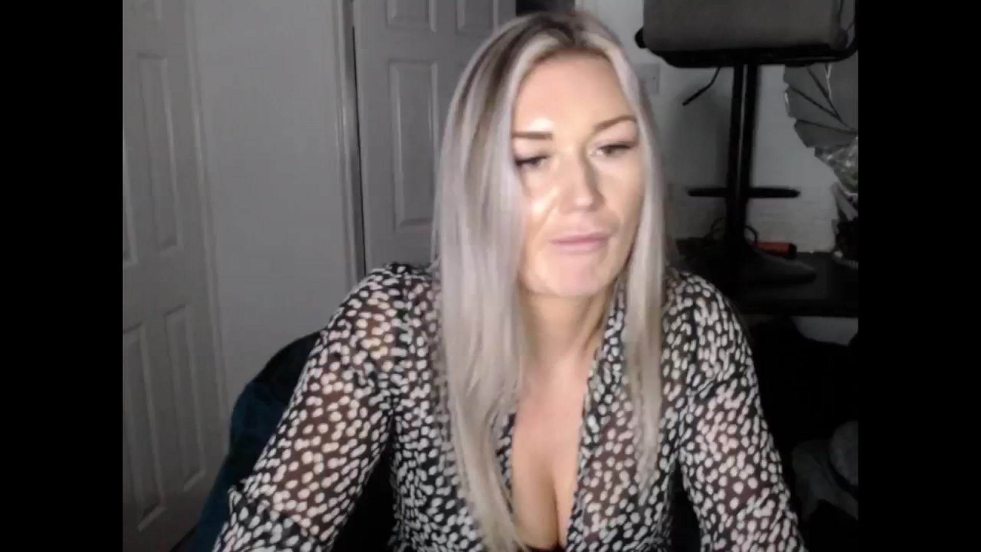 Gallery image thumbnail from LovelyLucy25's myfreecams stream on, 01/16/2025, 17:43 image 11 of 20