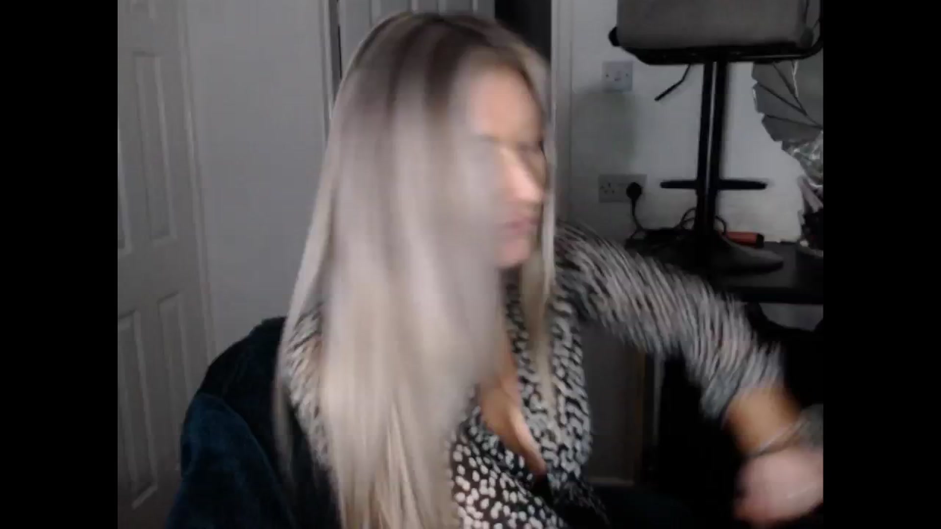 Gallery image thumbnail from LovelyLucy25's myfreecams stream on, 01/16/2025, 17:43 image 19 of 20