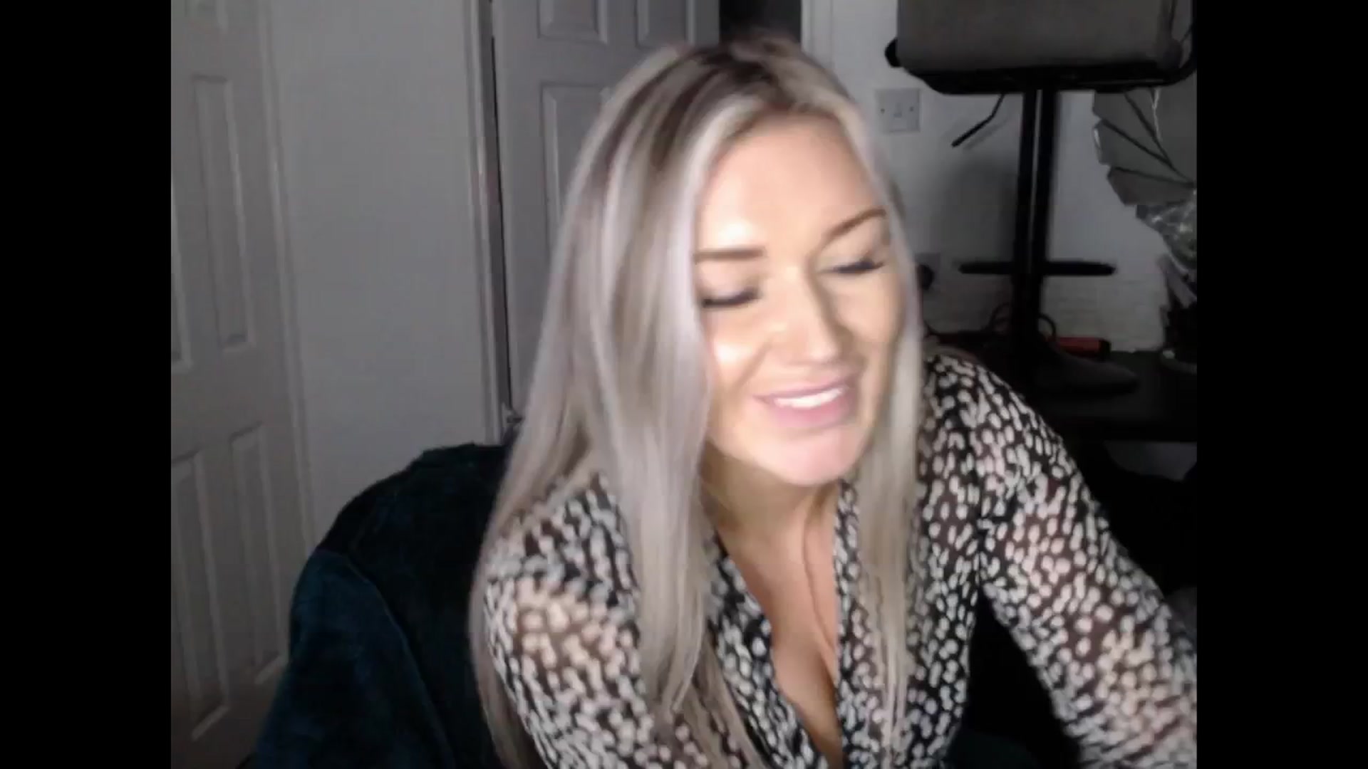 Gallery image thumbnail from LovelyLucy25's myfreecams stream on, 01/16/2025, 17:43 image 18 of 20