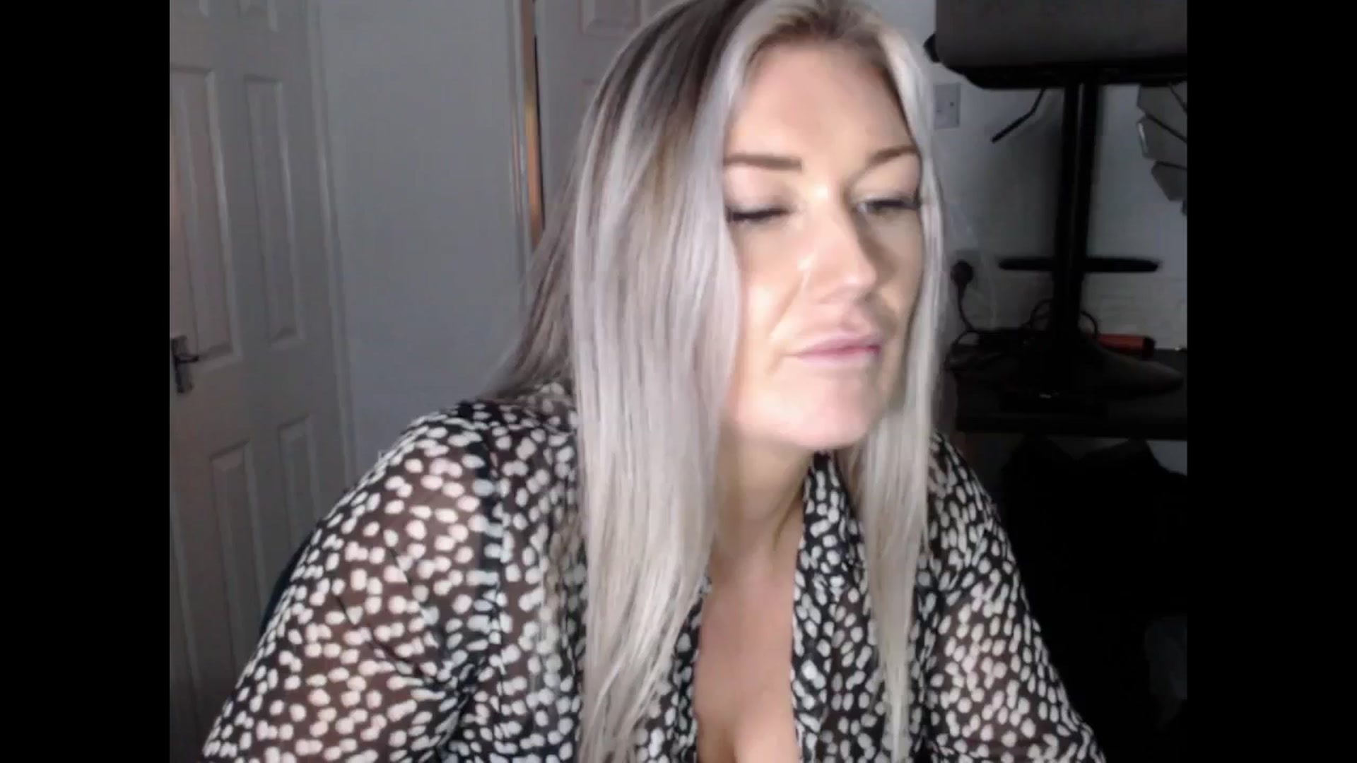Gallery image thumbnail from LovelyLucy25's myfreecams stream on, 01/16/2025, 18:02 image 11 of 20