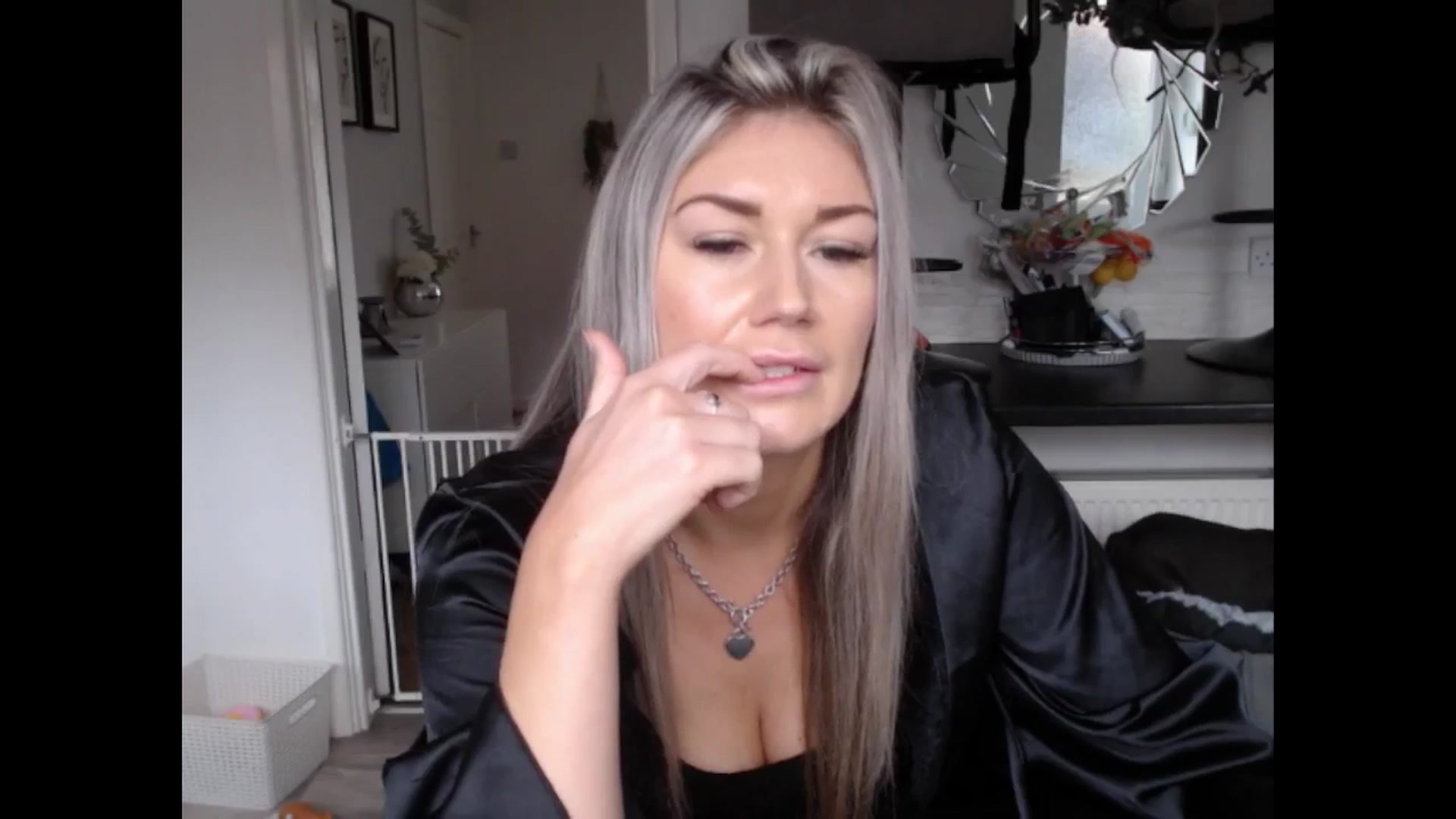 Gallery image thumbnail from LovelyLucy25's myfreecams stream on, 01/17/2025, 11:02 image 16 of 20