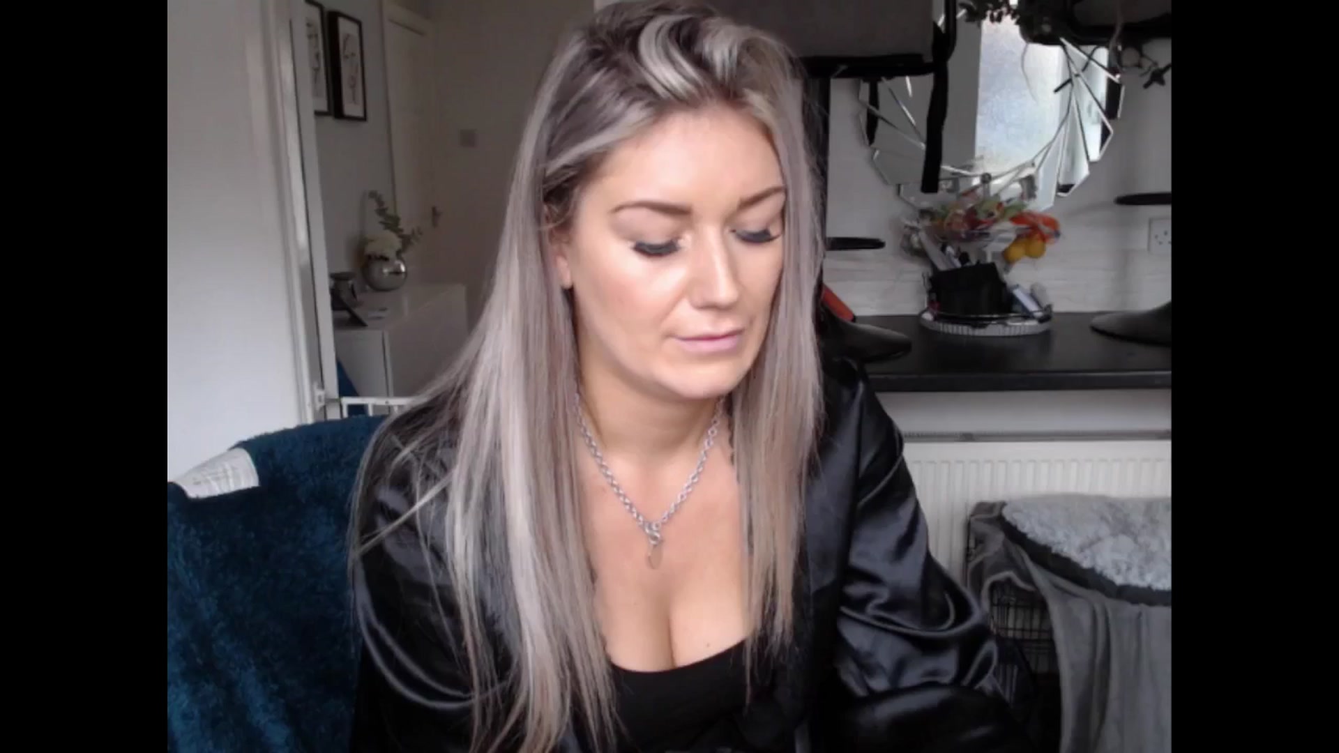 Gallery image thumbnail from LovelyLucy25's myfreecams stream on, 01/17/2025, 11:02 image 9 of 20