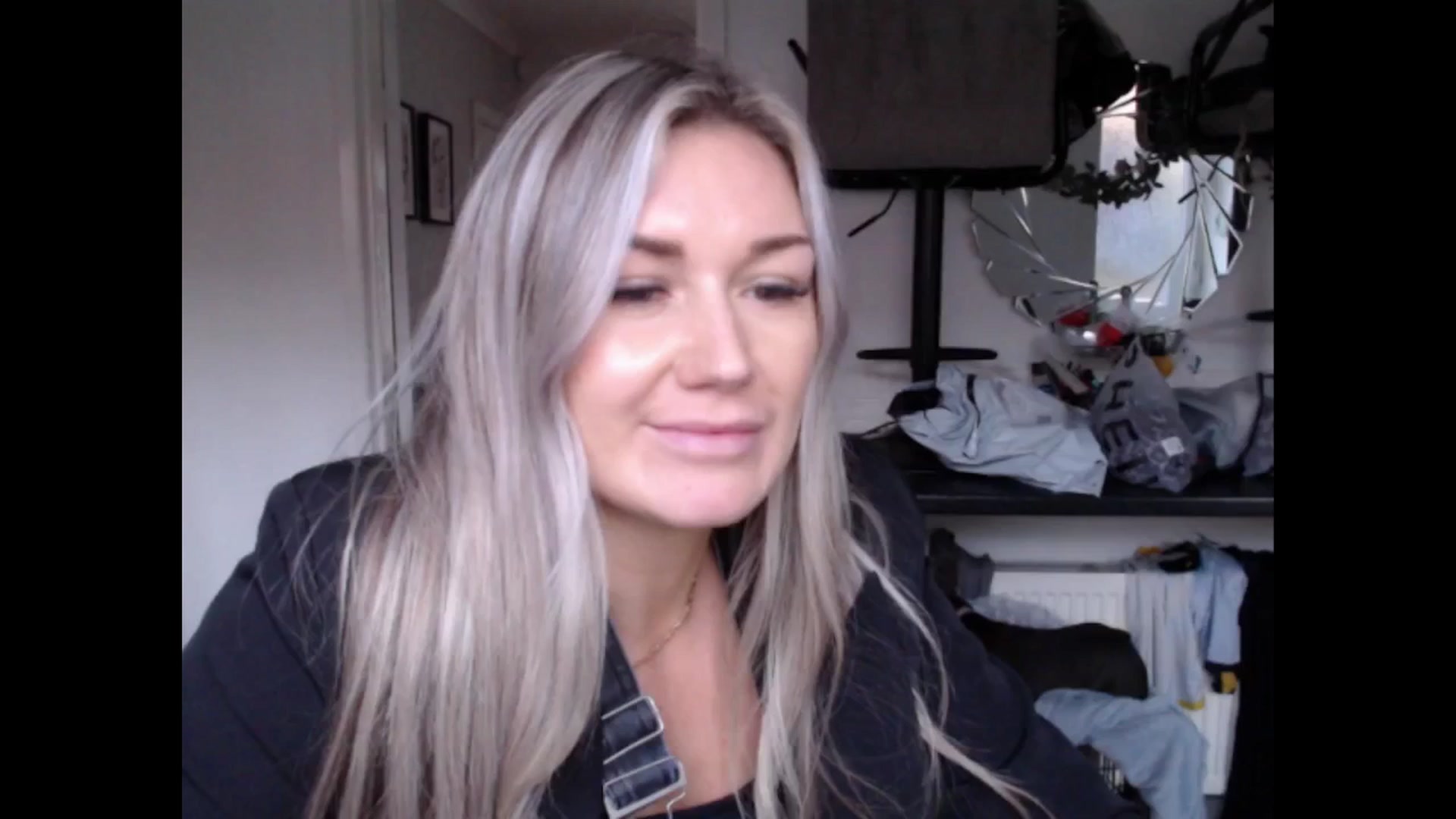 Gallery image thumbnail from LovelyLucy25's myfreecams stream on, 01/21/2025, 16:35 image 4 of 20