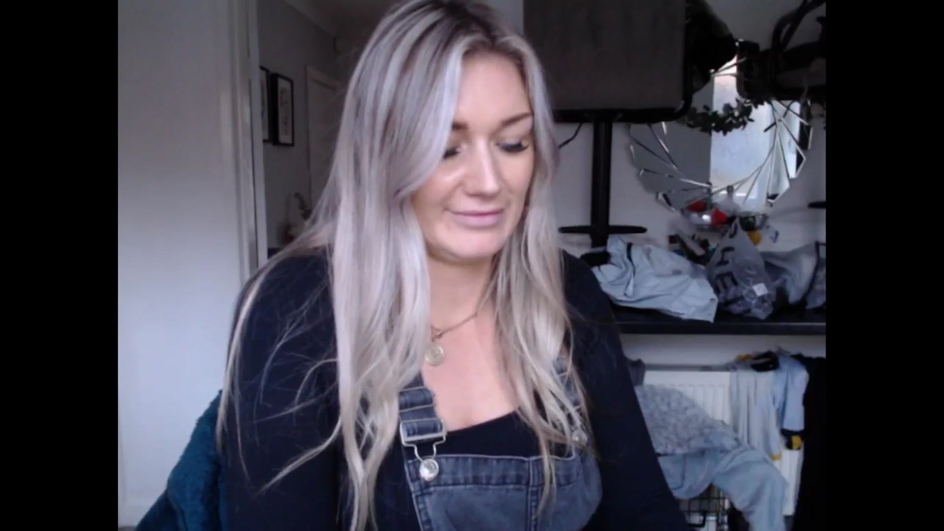 Gallery image thumbnail from LovelyLucy25's myfreecams stream on, 01/21/2025, 16:35 image 11 of 20