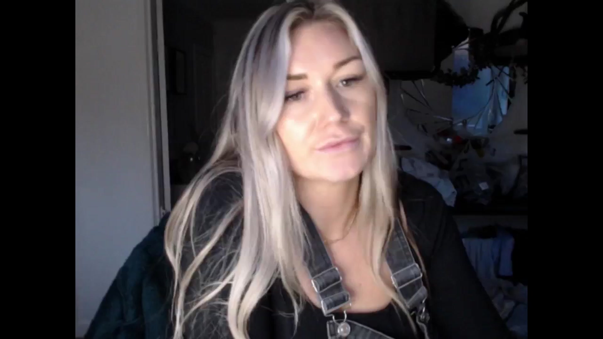 Gallery image thumbnail from LovelyLucy25's myfreecams stream on, 01/21/2025, 16:35 image 20 of 20