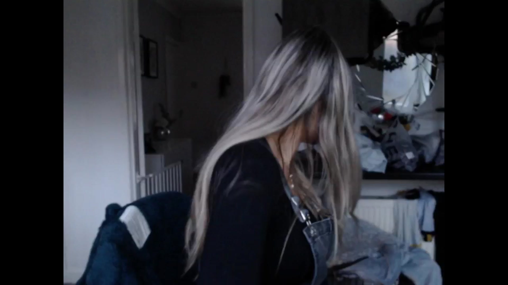 Gallery image thumbnail from LovelyLucy25's myfreecams stream on, 01/21/2025, 16:35 image 14 of 20