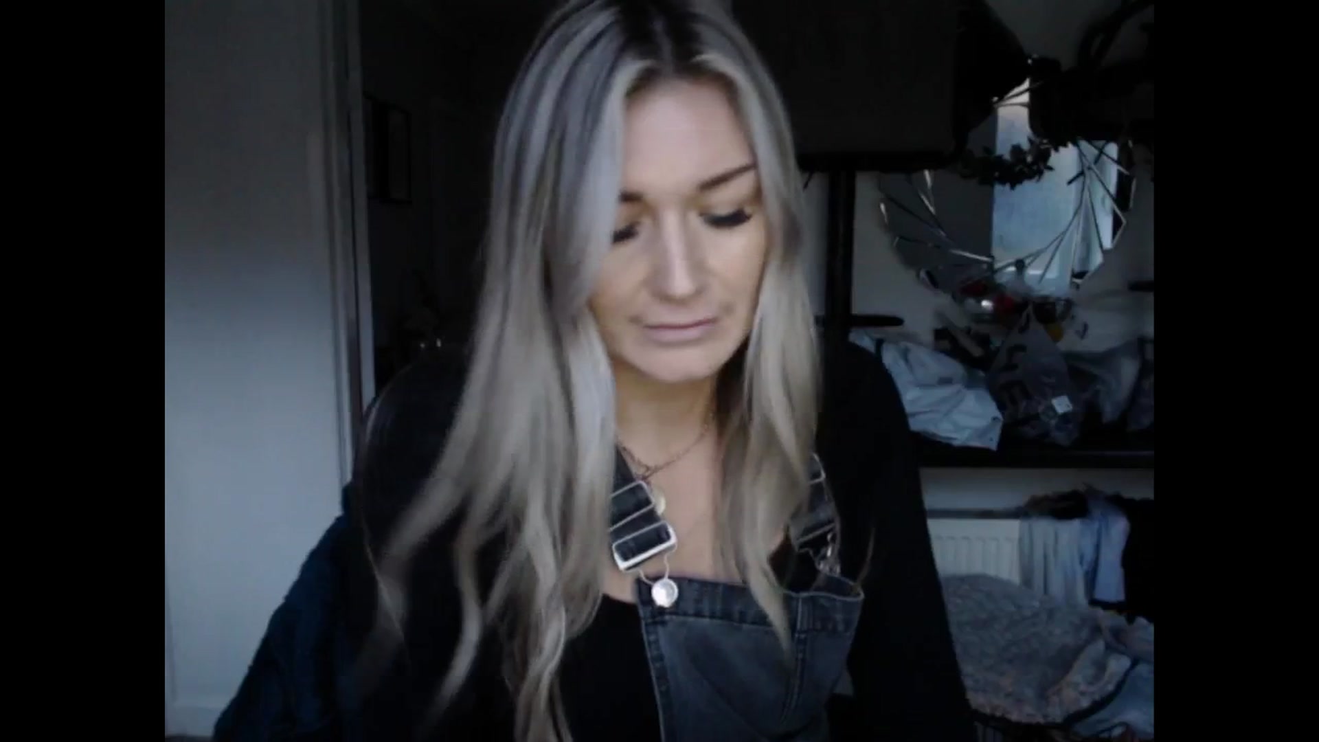 Gallery image thumbnail from LovelyLucy25's myfreecams stream on, 01/21/2025, 16:35 image 18 of 20