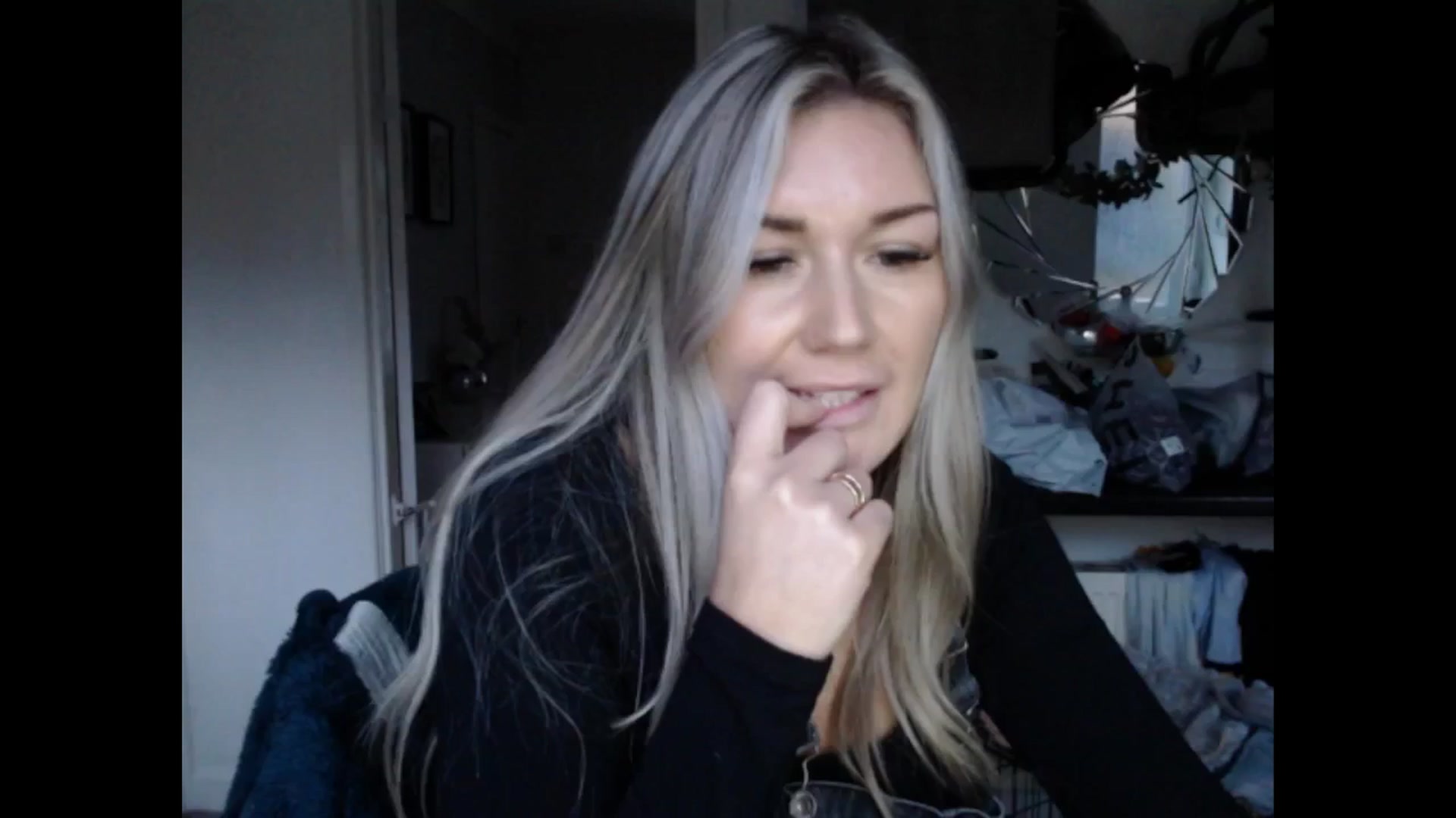 Gallery image thumbnail from LovelyLucy25's myfreecams stream on, 01/21/2025, 16:35 image 16 of 20